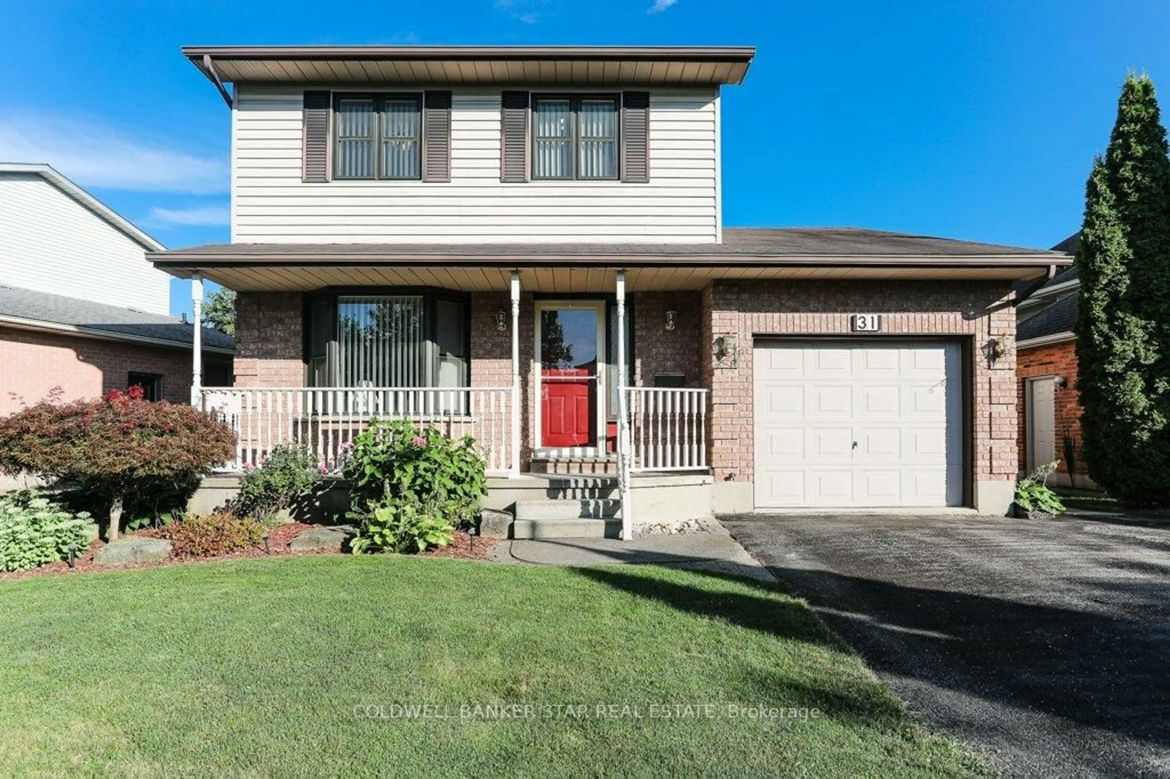 Home with brick exterior material, street for 31 Sinclair Cres, Aylmer Ontario N5H 3B7