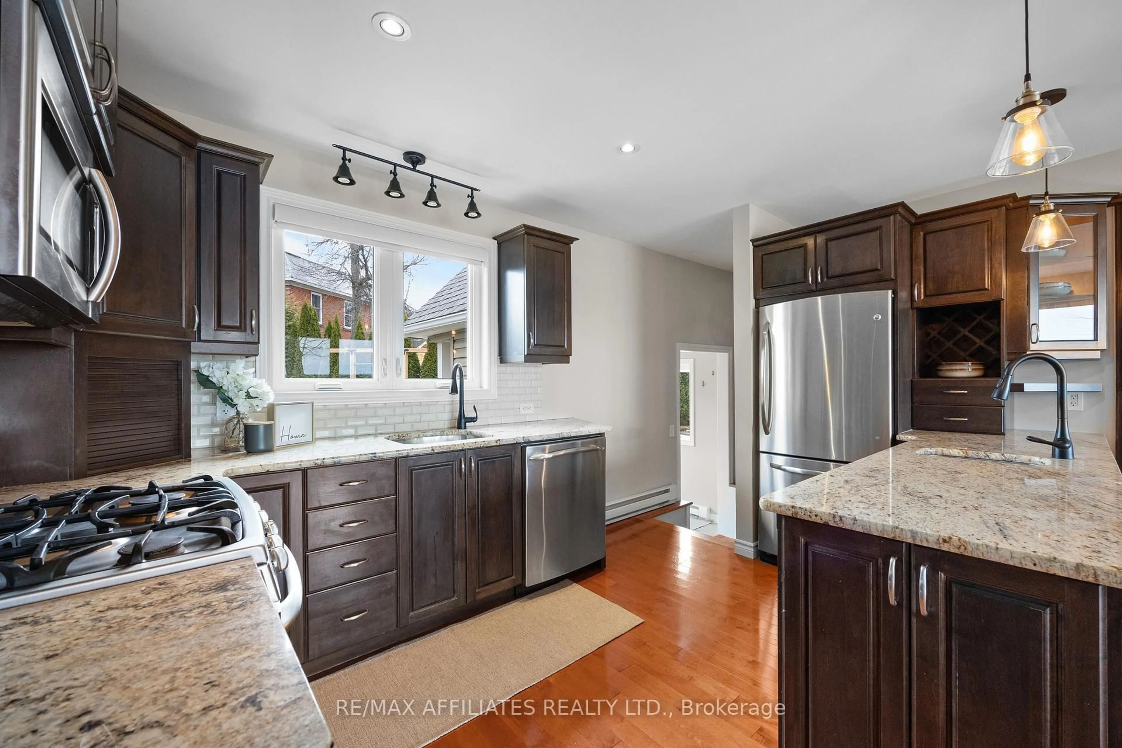 Open concept kitchen, ceramic/tile floor for 3526 9th Line Rd, Carleton Place Ontario K7C 3P2