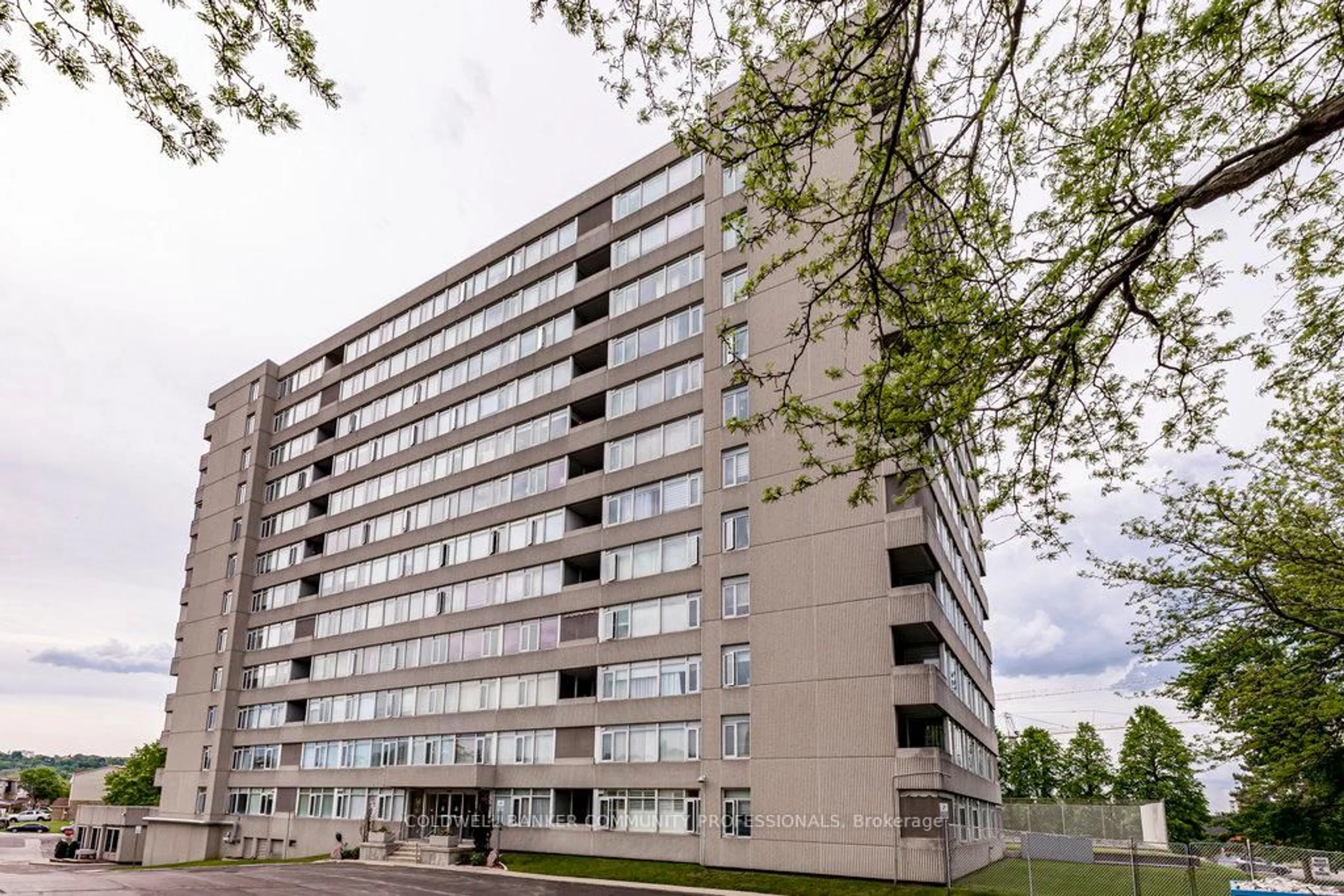 Unknown for 40 Harrisford St #403, Hamilton Ontario L8K 6N1
