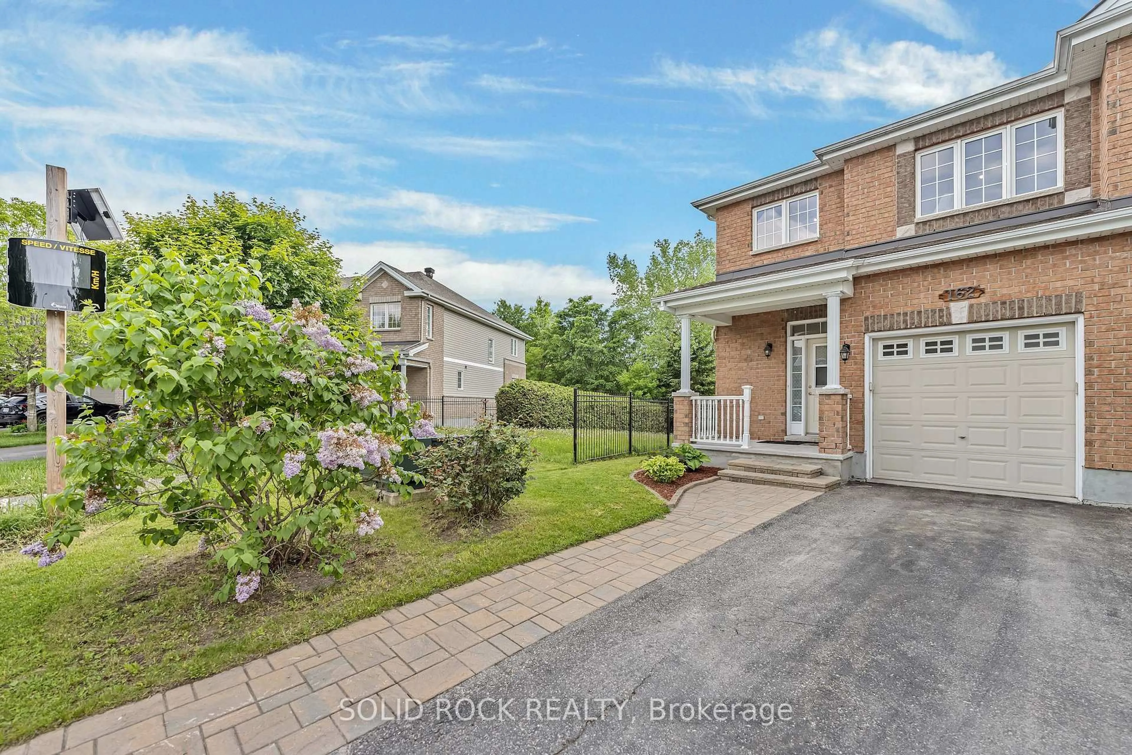 Unknown for 162 Stedman St, Ottawa Ontario K1T 0B5