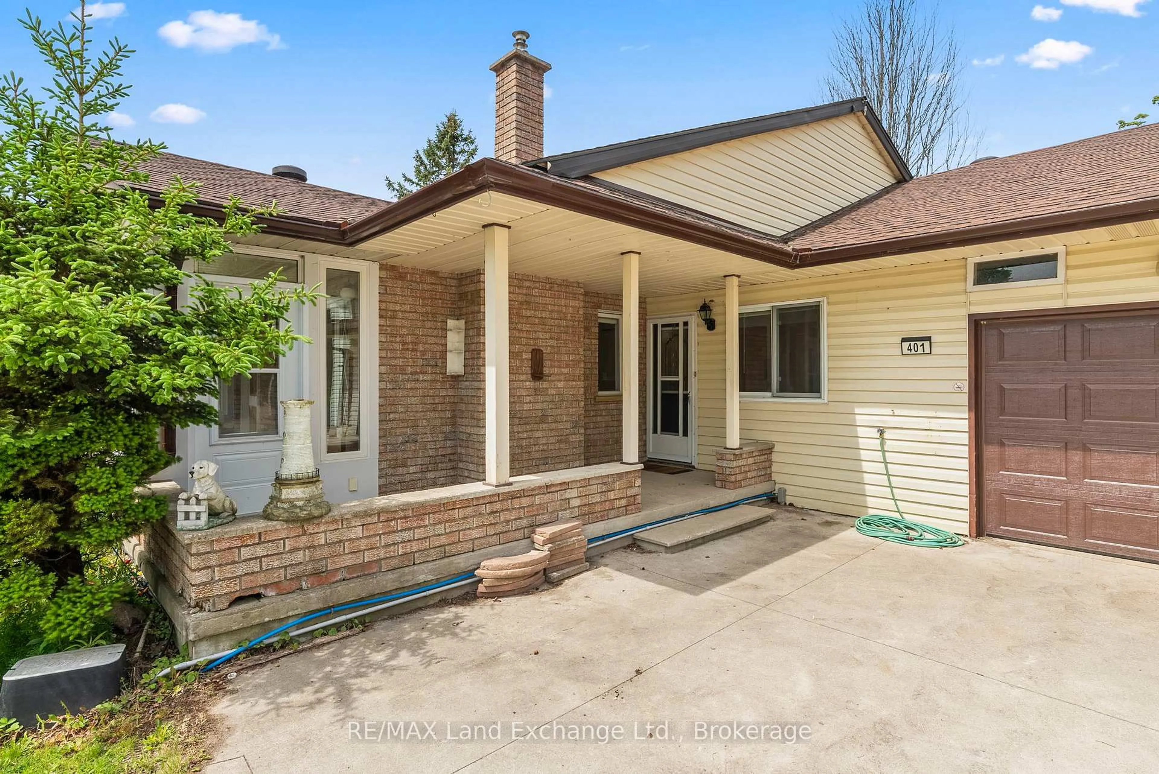 Home with brick exterior material, street for 401 Winnebago Rd, Huron-Kinloss Ontario N2Z 2X3