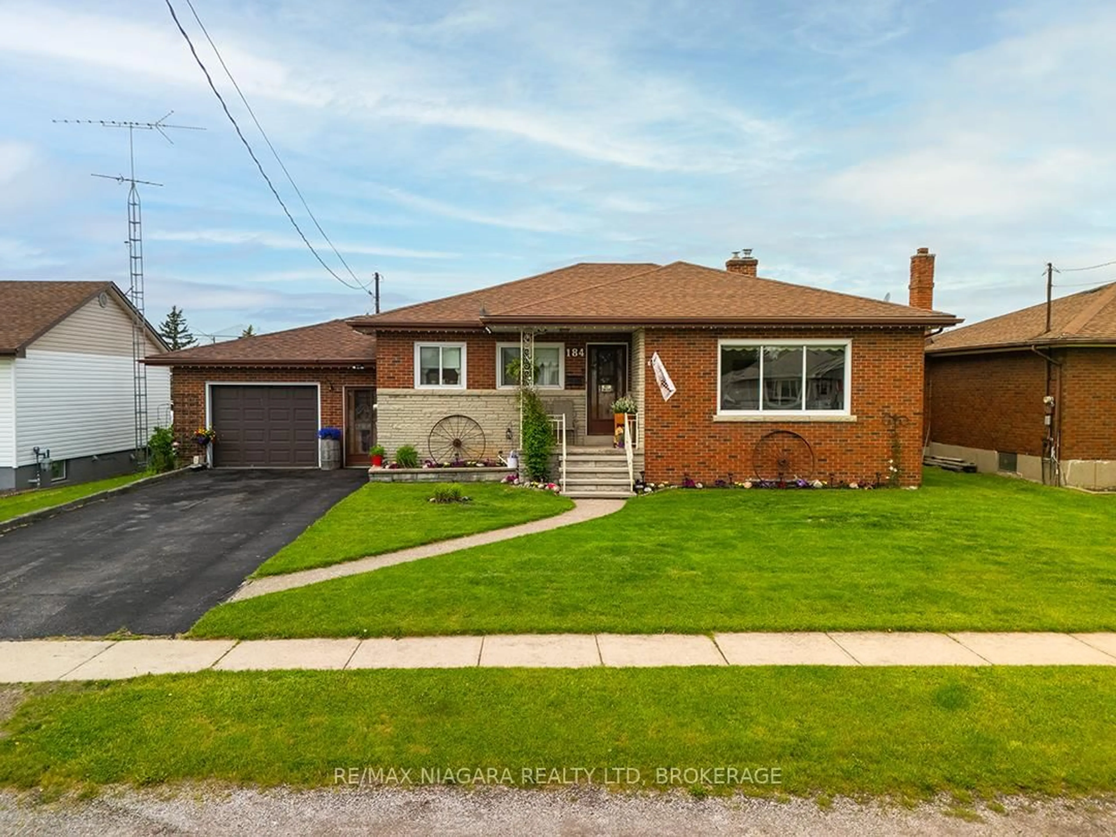 Home with brick exterior material, street for 184 Clarke St, Port Colborne Ontario L3K 2G4