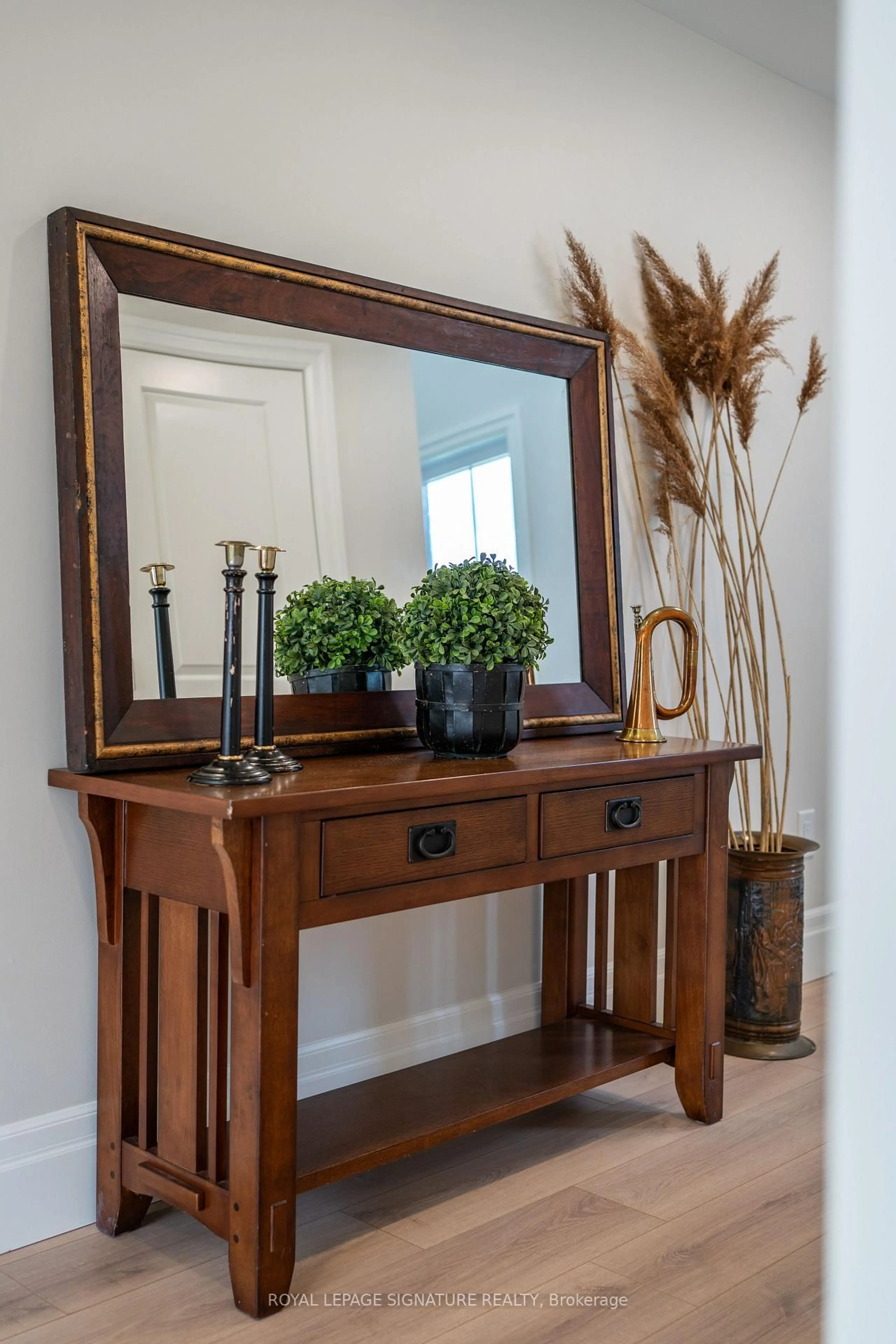 Indoor entryway for 26 Campbell Cres, Prince Edward County Ontario K0K 2T0