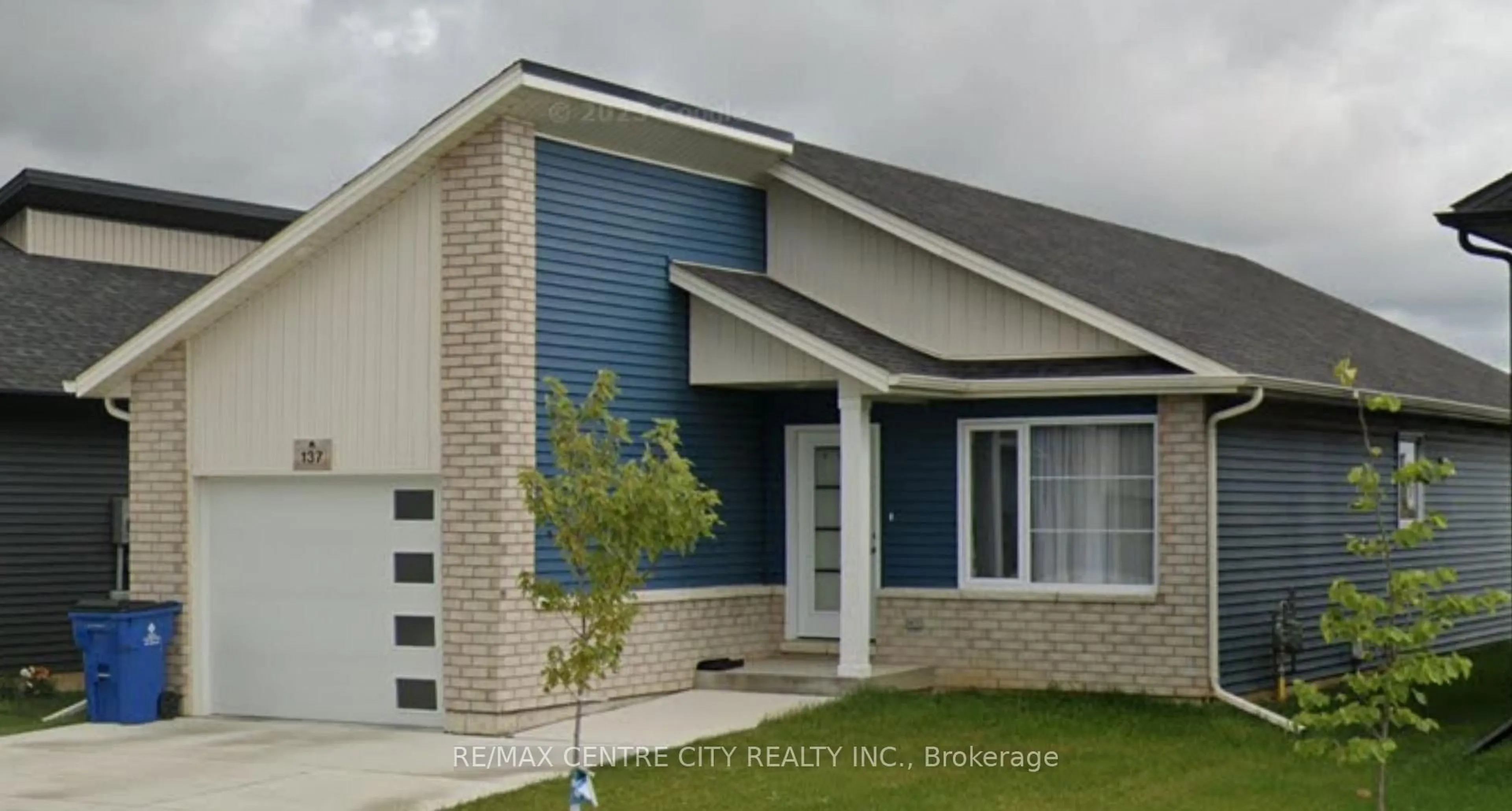 Home with vinyl exterior material, unknown for 137 Arrowhead Lane, Chatham-Kent Ontario N7M 0T2