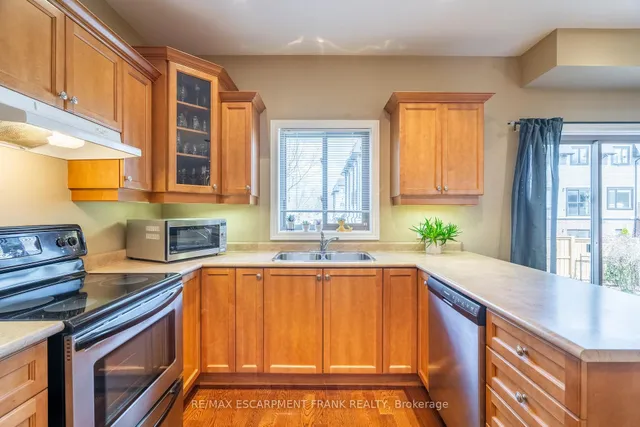 Additional property image - 195 WILSON St Unit 6