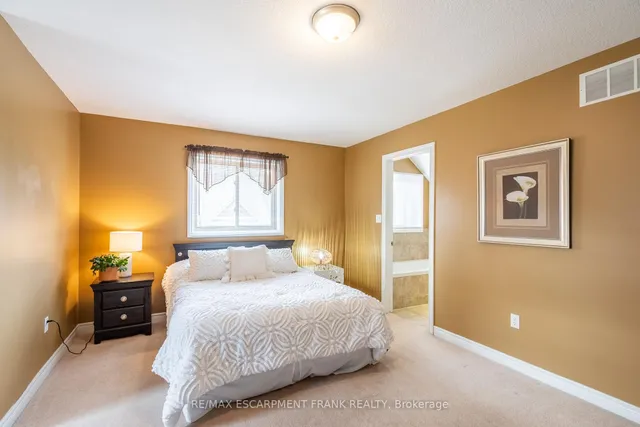 Additional property image - 195 WILSON St Unit 6