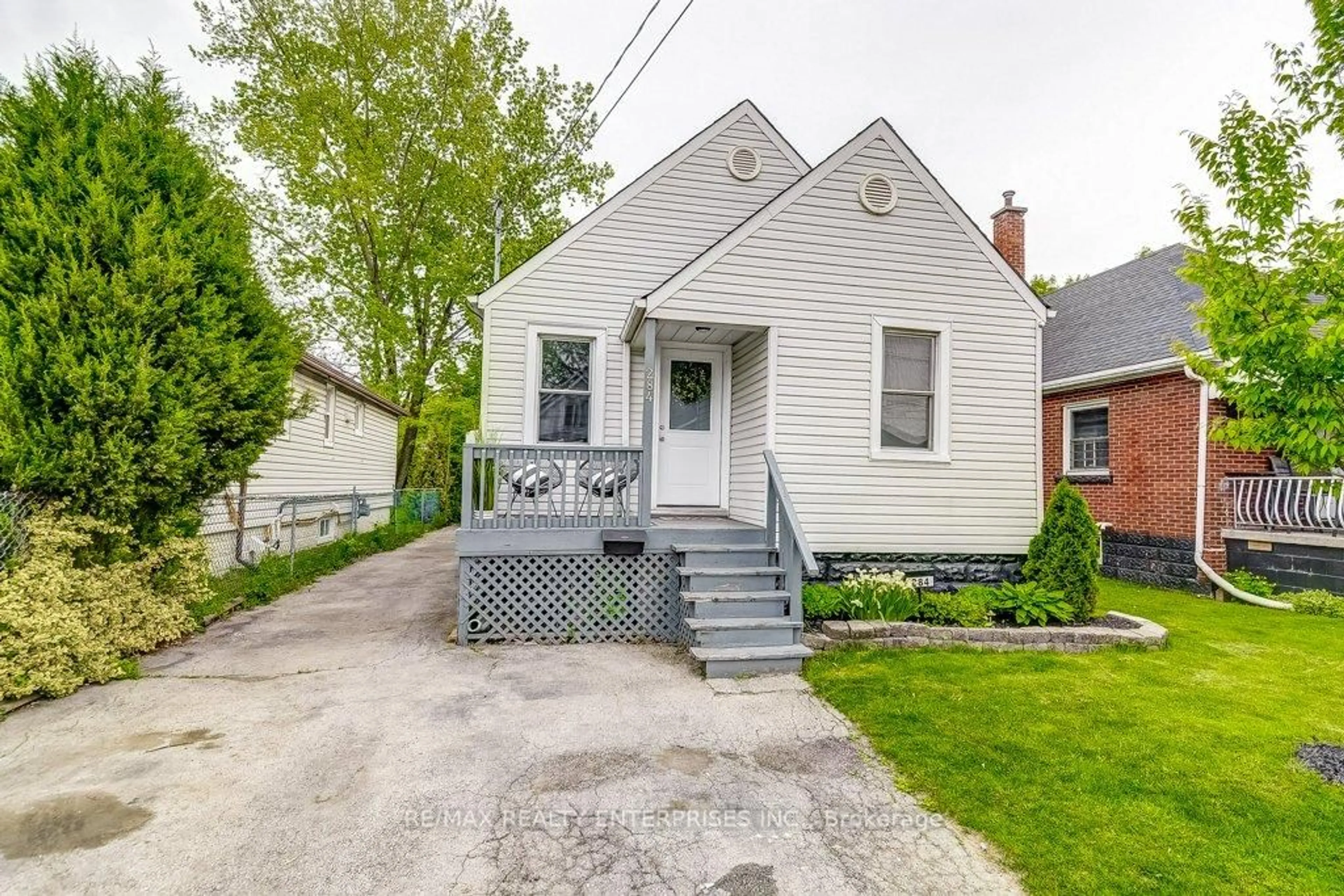 Unknown for 284 Tolton Ave, Hamilton Ontario L8H 5P5