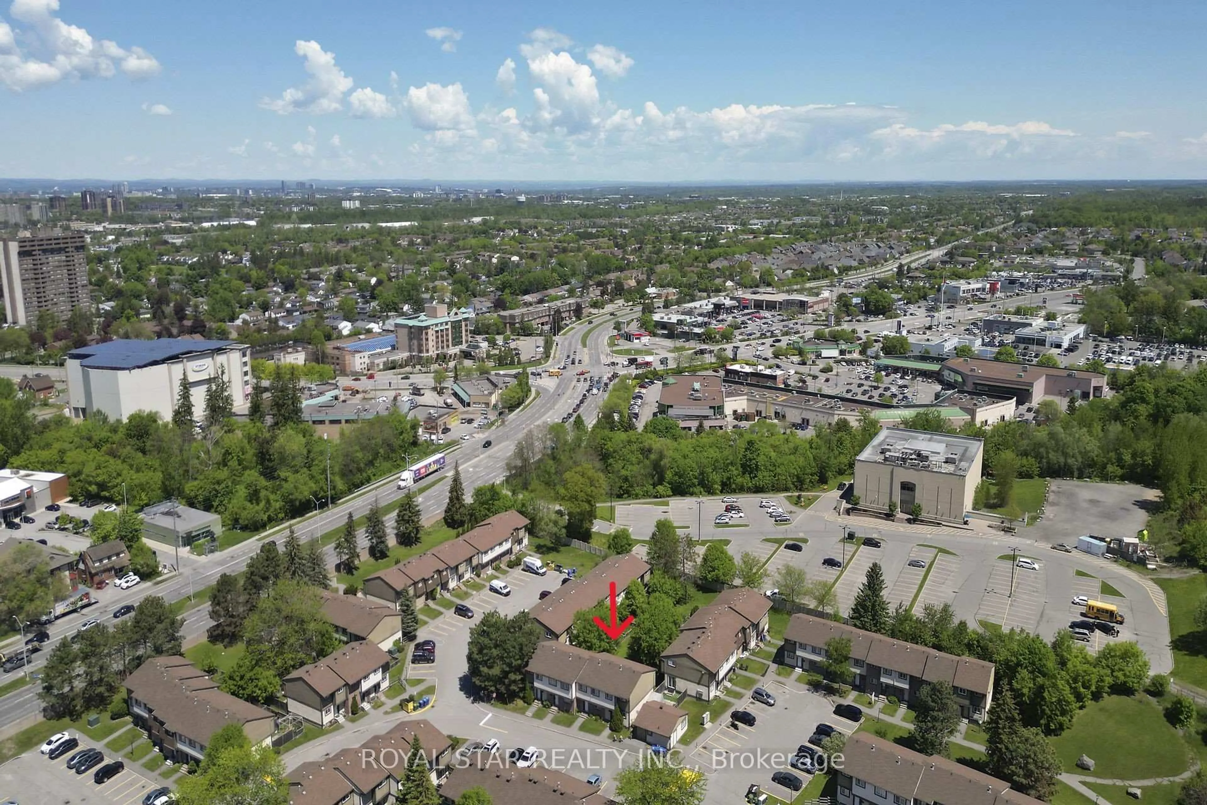 A pic from outside/outdoor area/front of a property/back of a property/a pic from drone, unknown for 2699 Pimlico Crt, Ottawa Ontario K1T 2A7