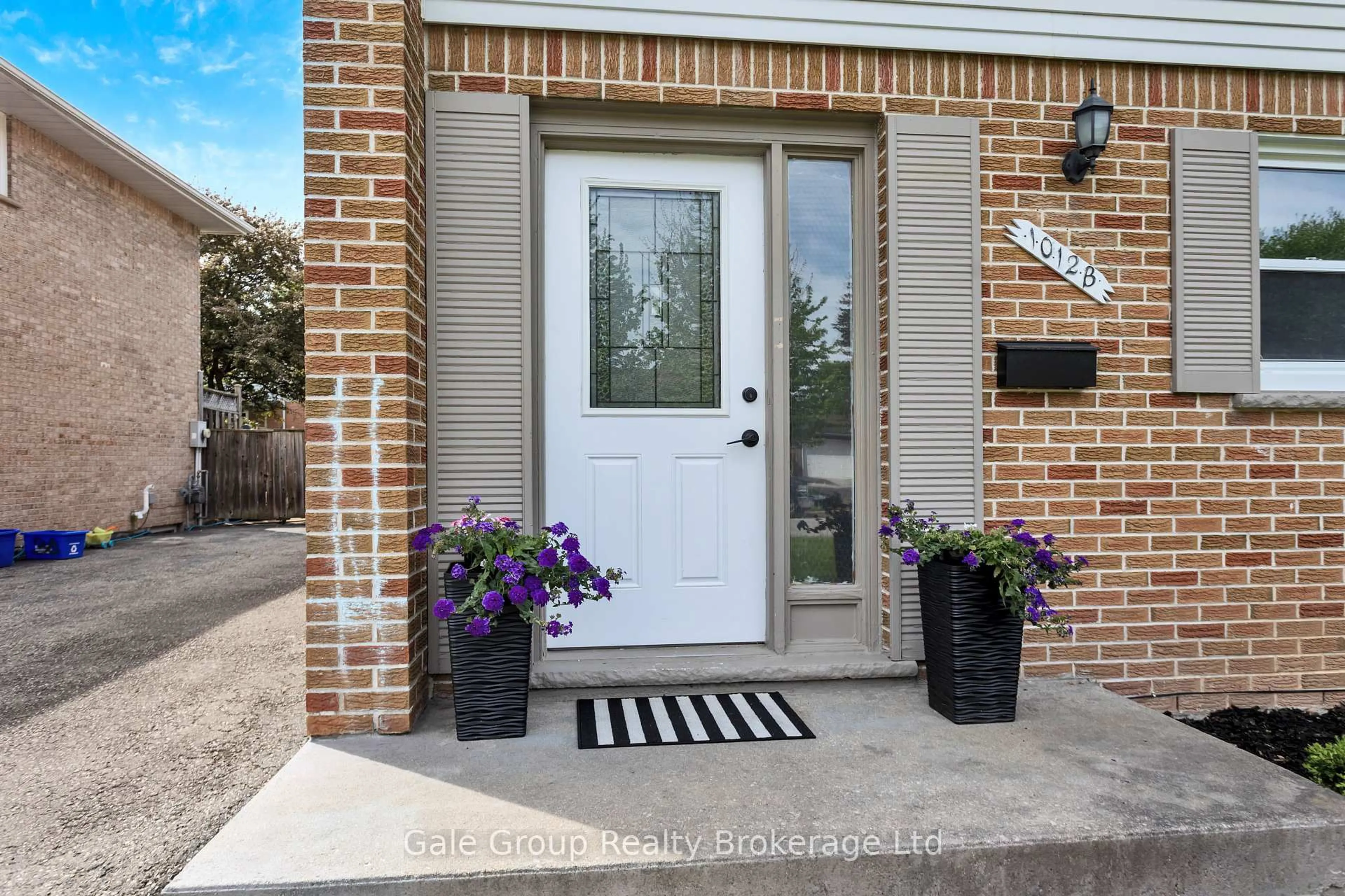 Home with brick exterior material, street for 1012B Nesbitt Cres, Woodstock Ontario N4S 7P1