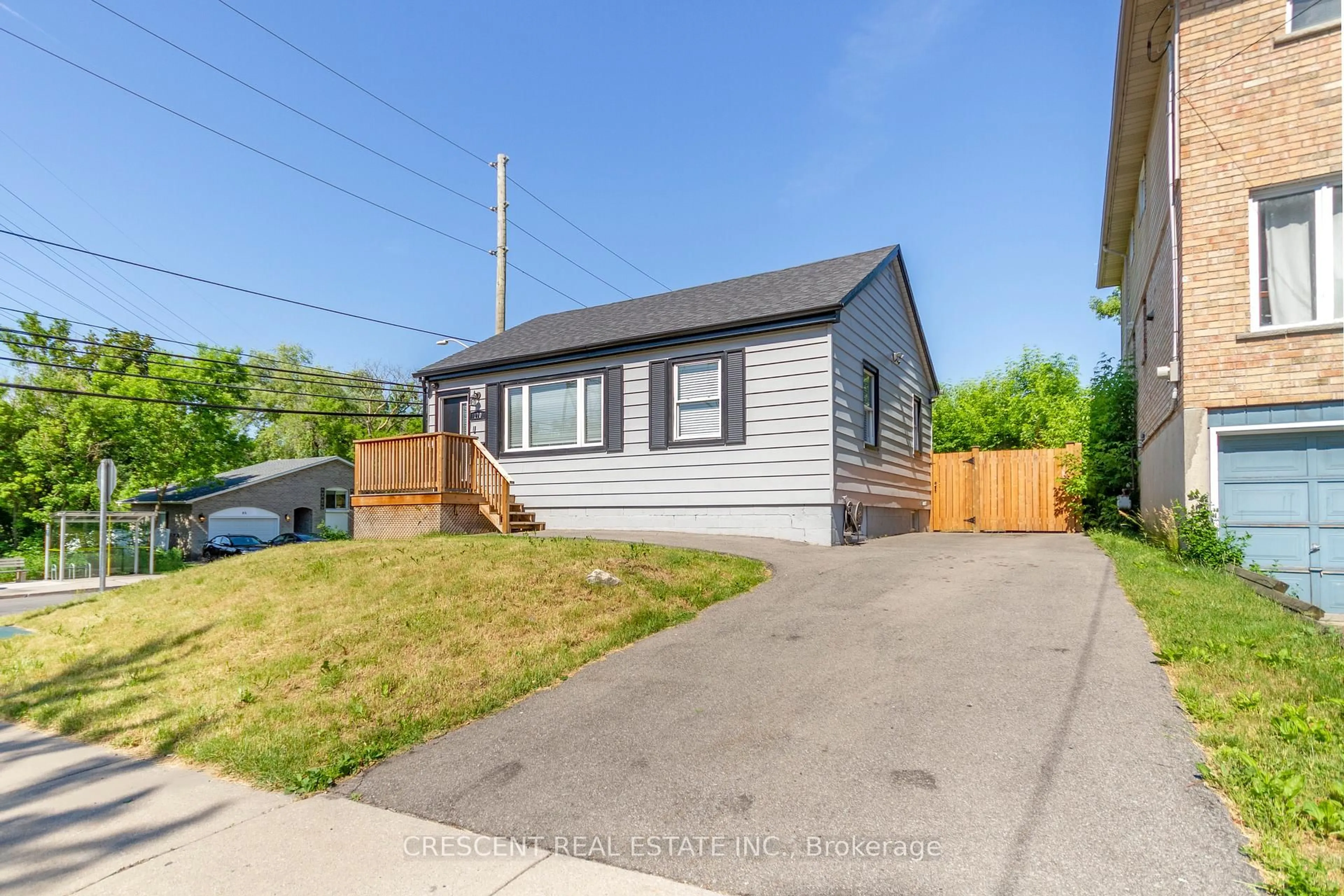 A pic from outside/outdoor area/front of a property/back of a property/a pic from drone, street for 170 Emerson St, Hamilton Ontario L8S 2Y2