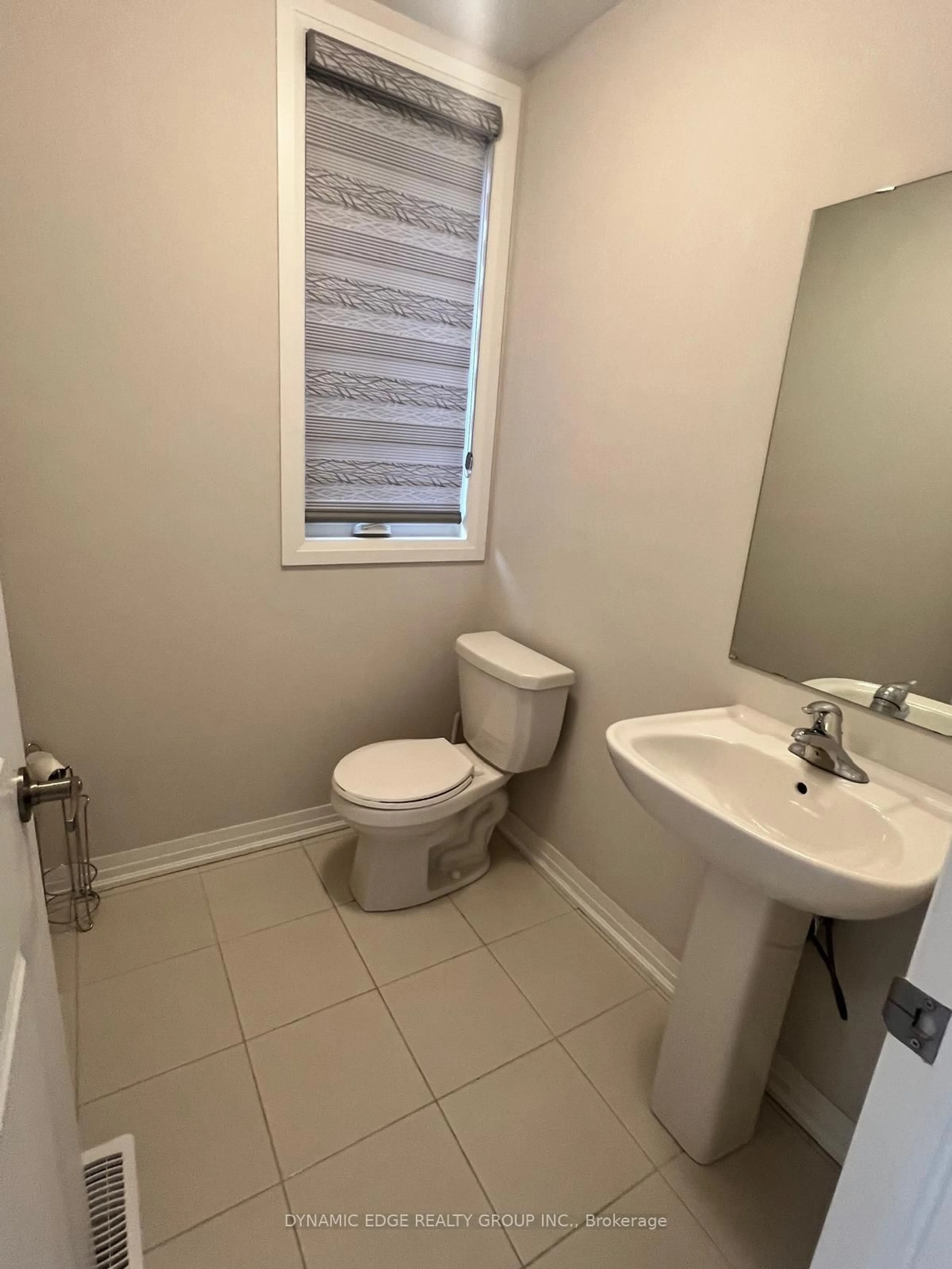 Standard bathroom, unknown for 453 Robert Woolner St, North Dumfries Ontario N0B 1E0