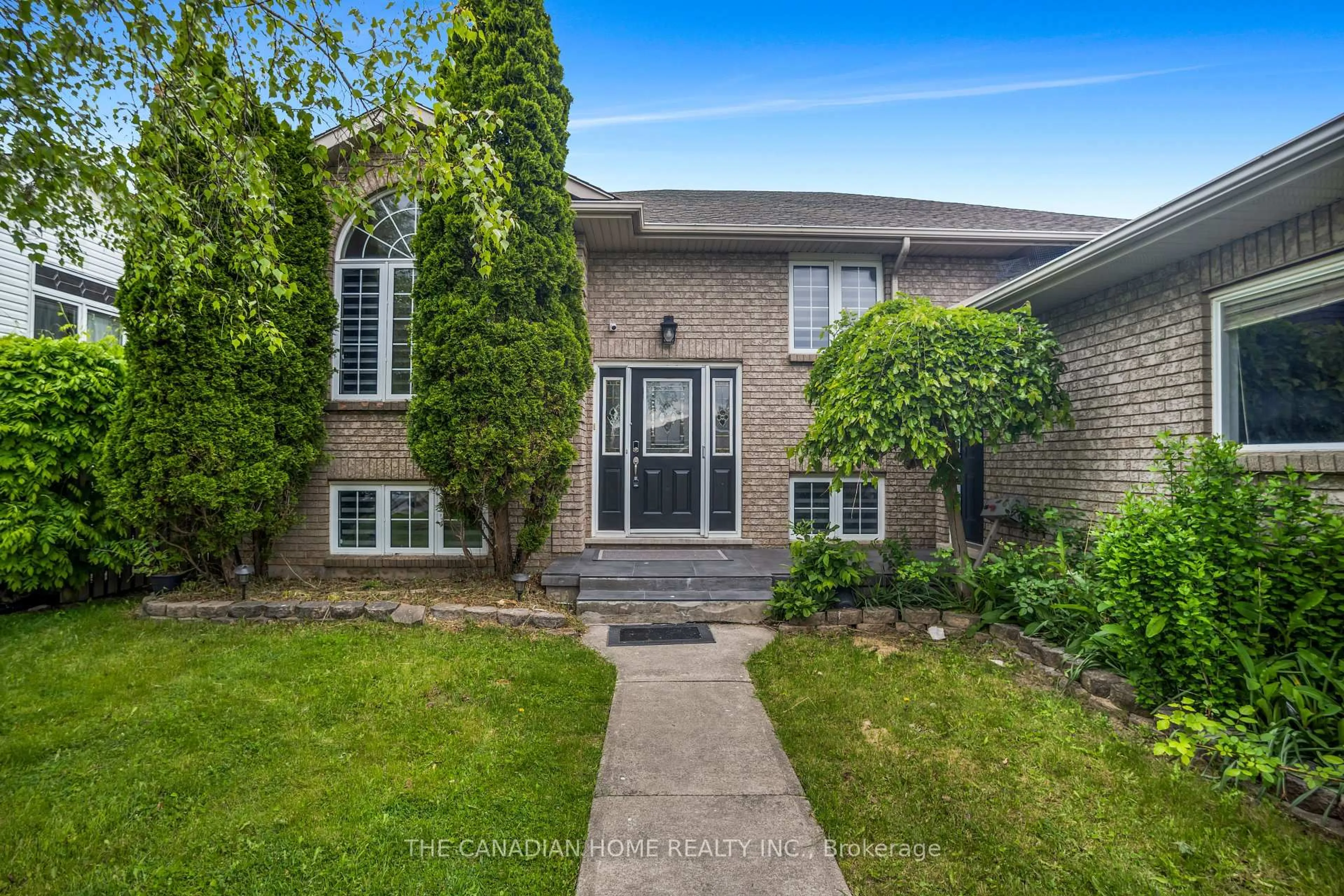 Home with brick exterior material, street for 8171 Marcon St St, Niagara Falls Ontario L2H 3A9
