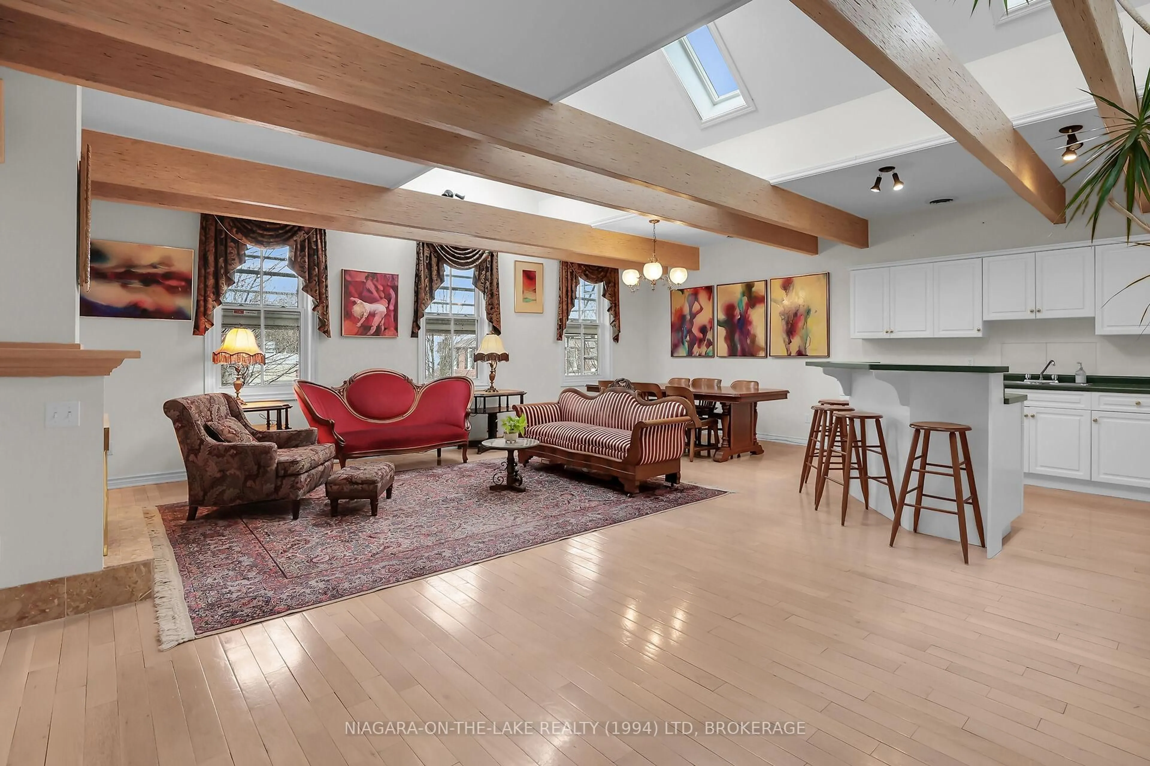 Living room with furniture, unknown for 57 Queen St #1, Niagara-on-the-Lake Ontario L0S 1J0