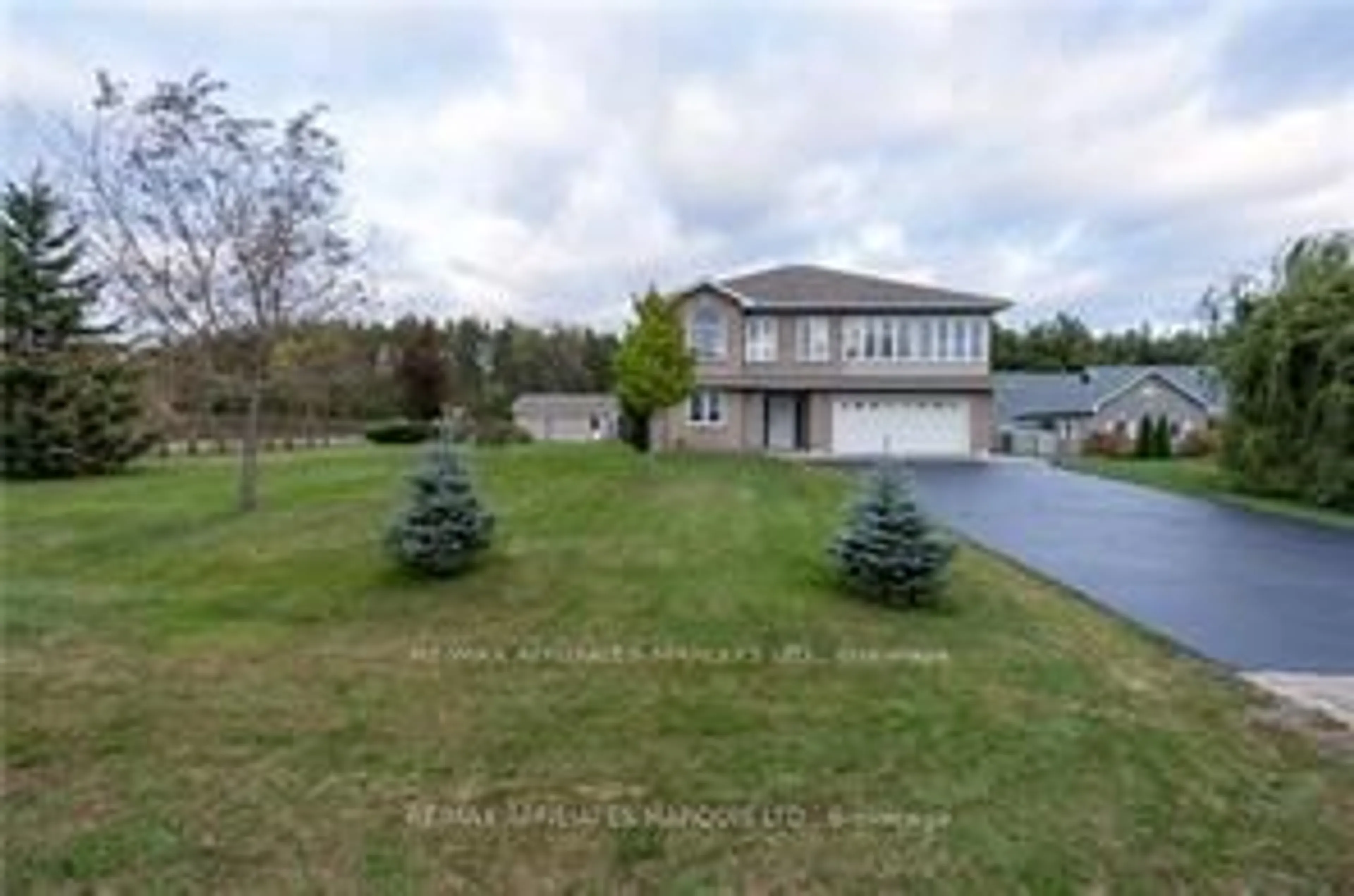 A pic from outside/outdoor area/front of a property/back of a property/a pic from drone, unknown for 6547 SAPPHIRE Dr, South Glengarry Ontario K6H 7J1
