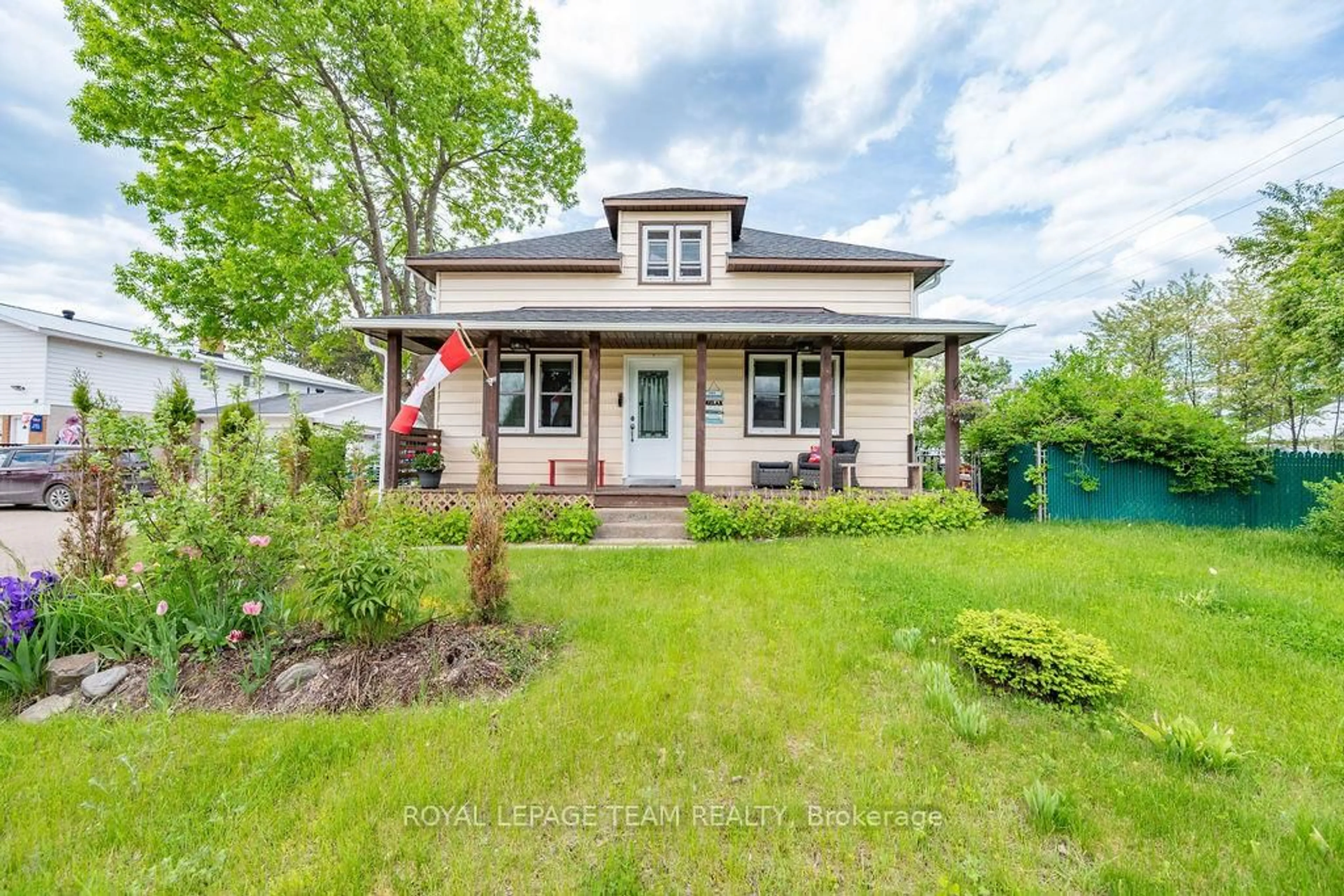 Unknown for 1009 Lake St, Round Lake Centre Ontario K0J 2J0