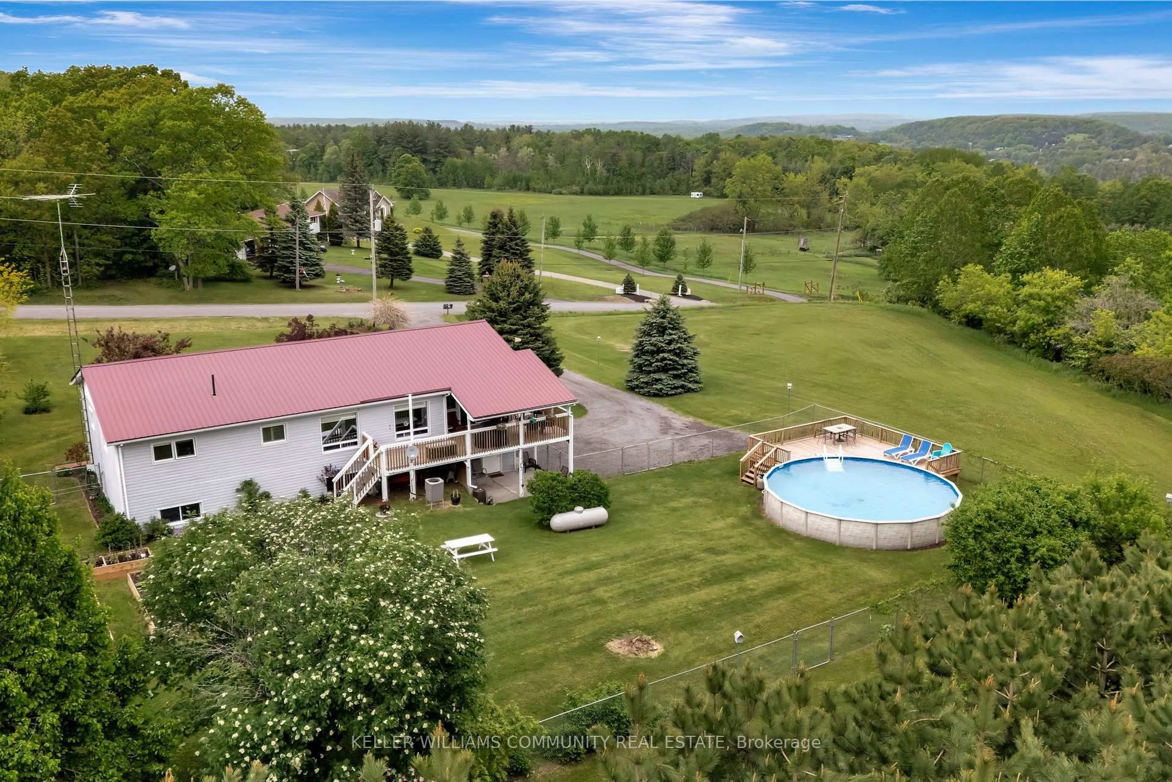 A pic from outside/outdoor area/front of a property/back of a property/a pic from drone, mountain view for 321 Schriver Rd, Brighton Ontario K0K 1H0