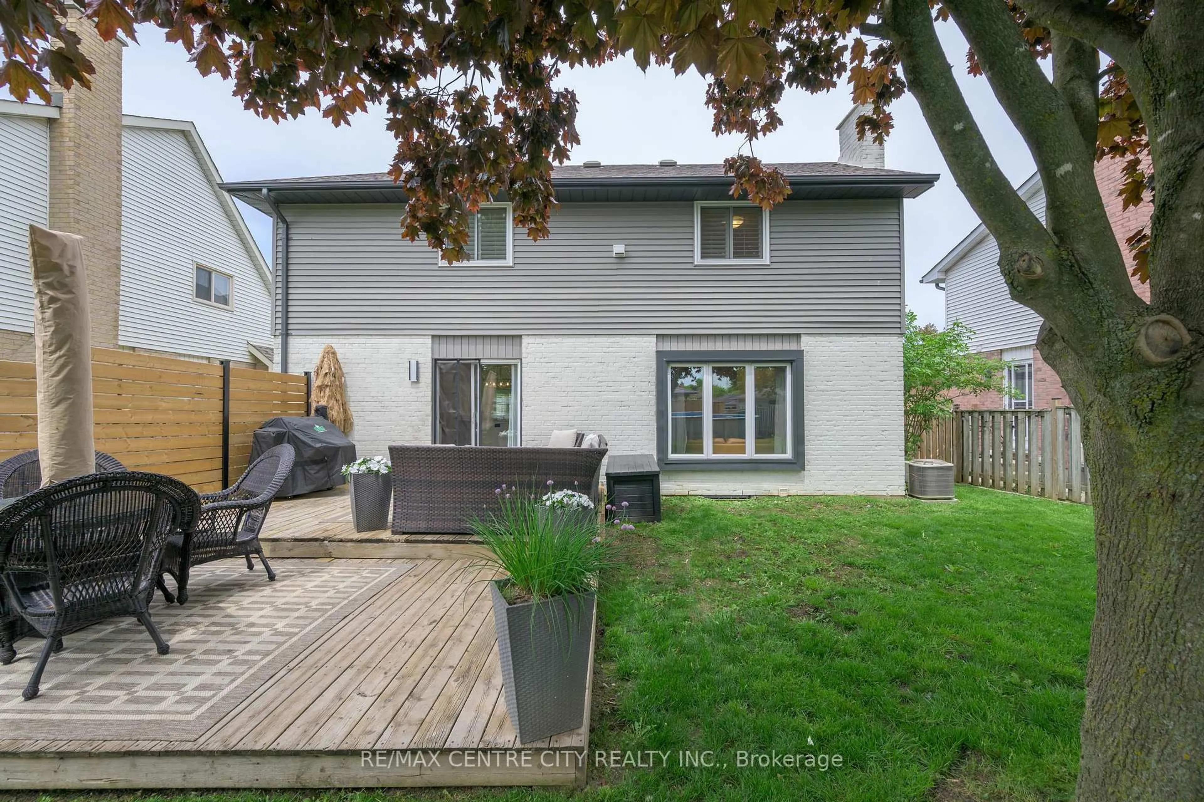 Unknown for 152 Bexhill Clse, London South Ontario N6E 3B1