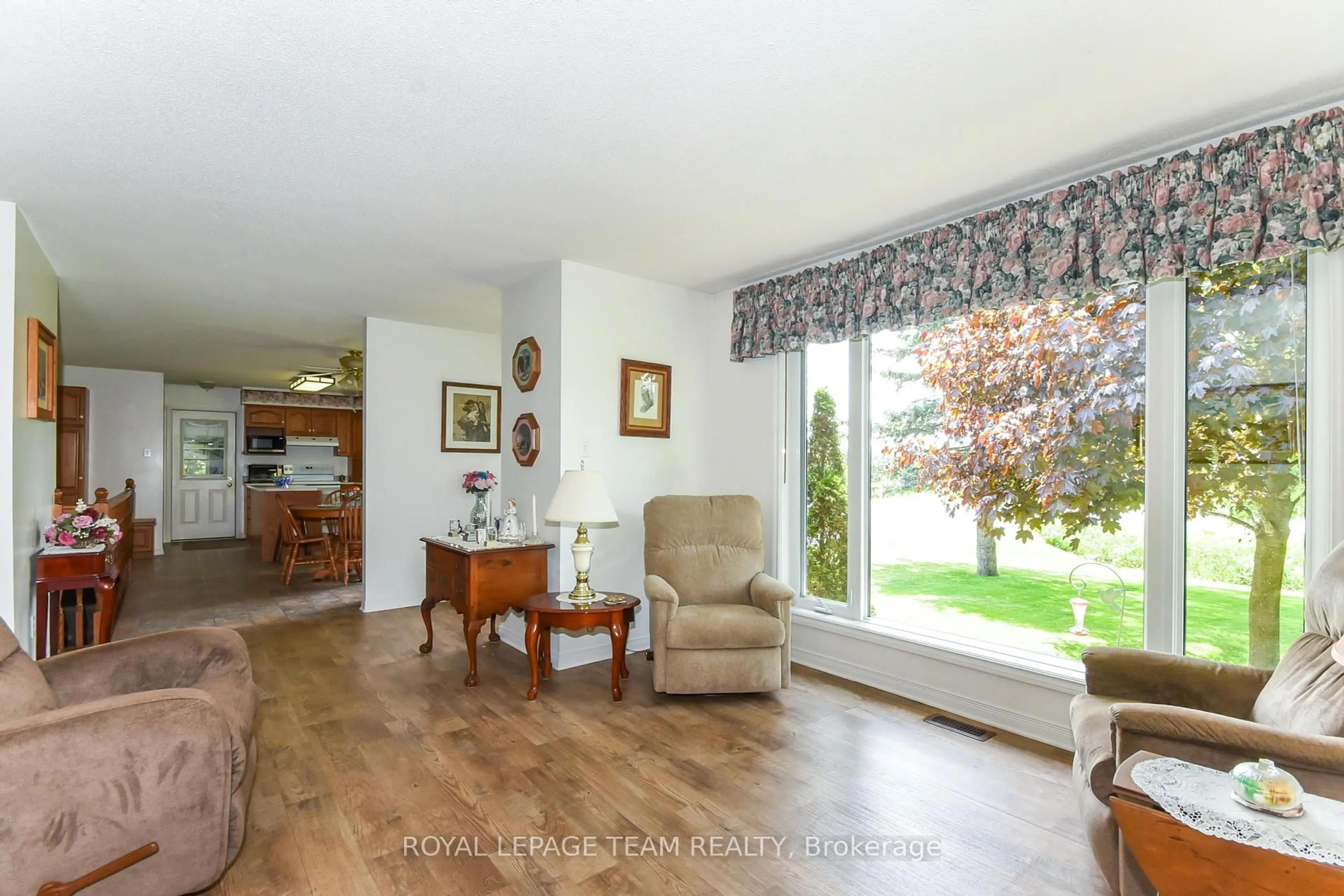 Living room with furniture, unknown for 2348 Donald B. Munro Dr, Kinburn Ontario K0A 2H0