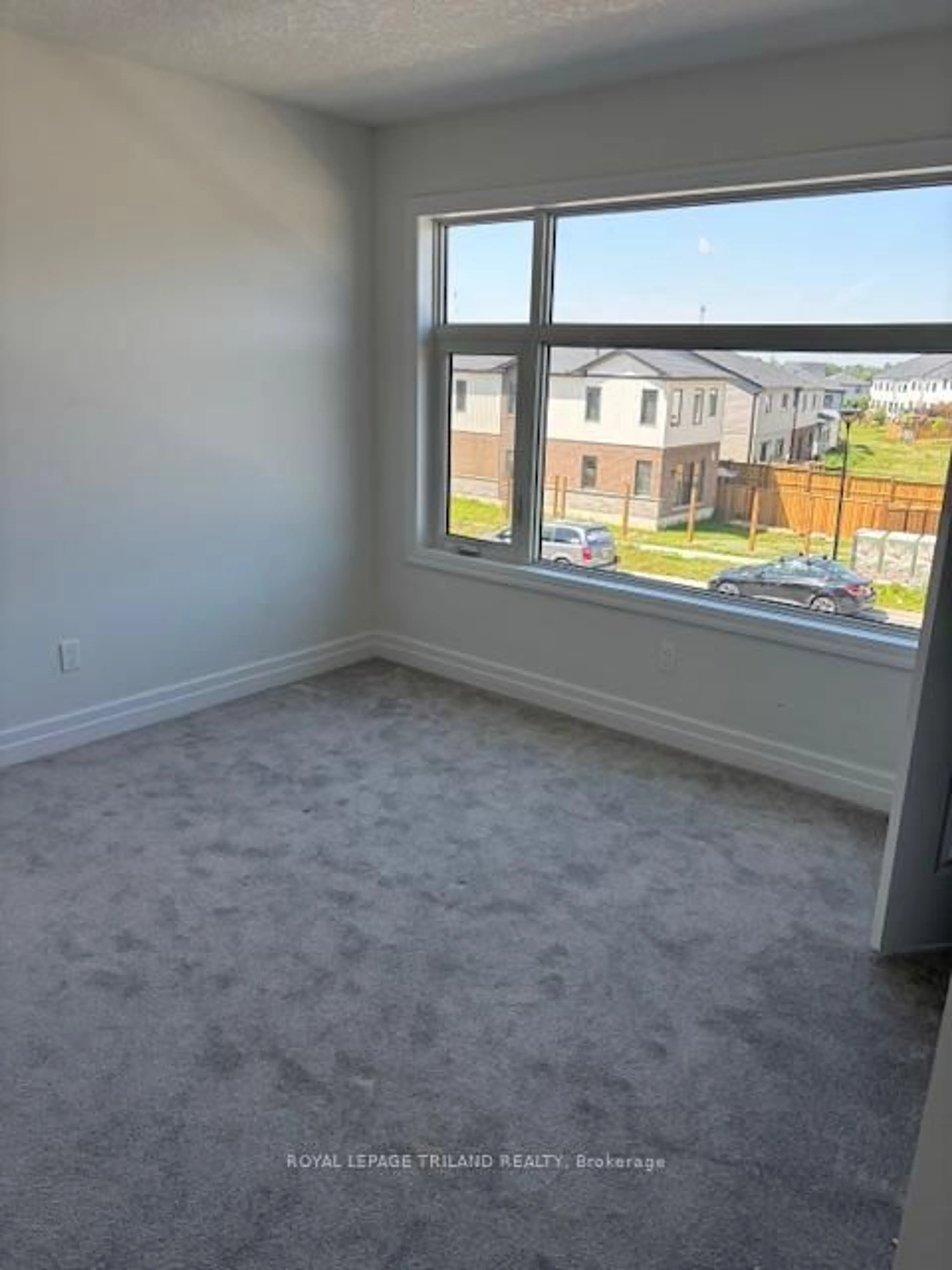 A pic of a room for 90 Knott Dr, London South Ontario N0L 0G5