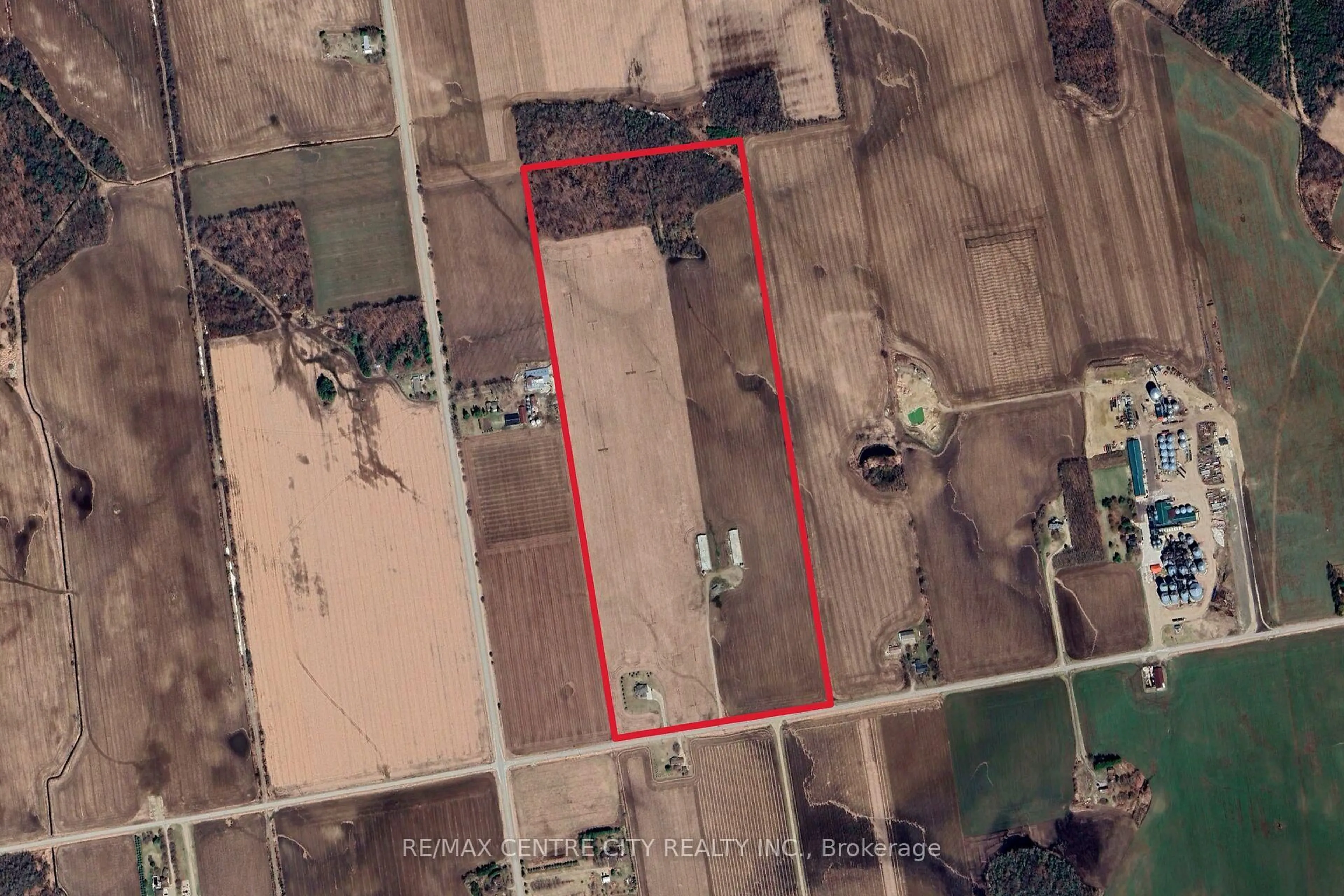 A pic from outside/outdoor area/front of a property/back of a property/a pic from drone, building for 6124 5th Line, Minto Ontario N0G 2P0
