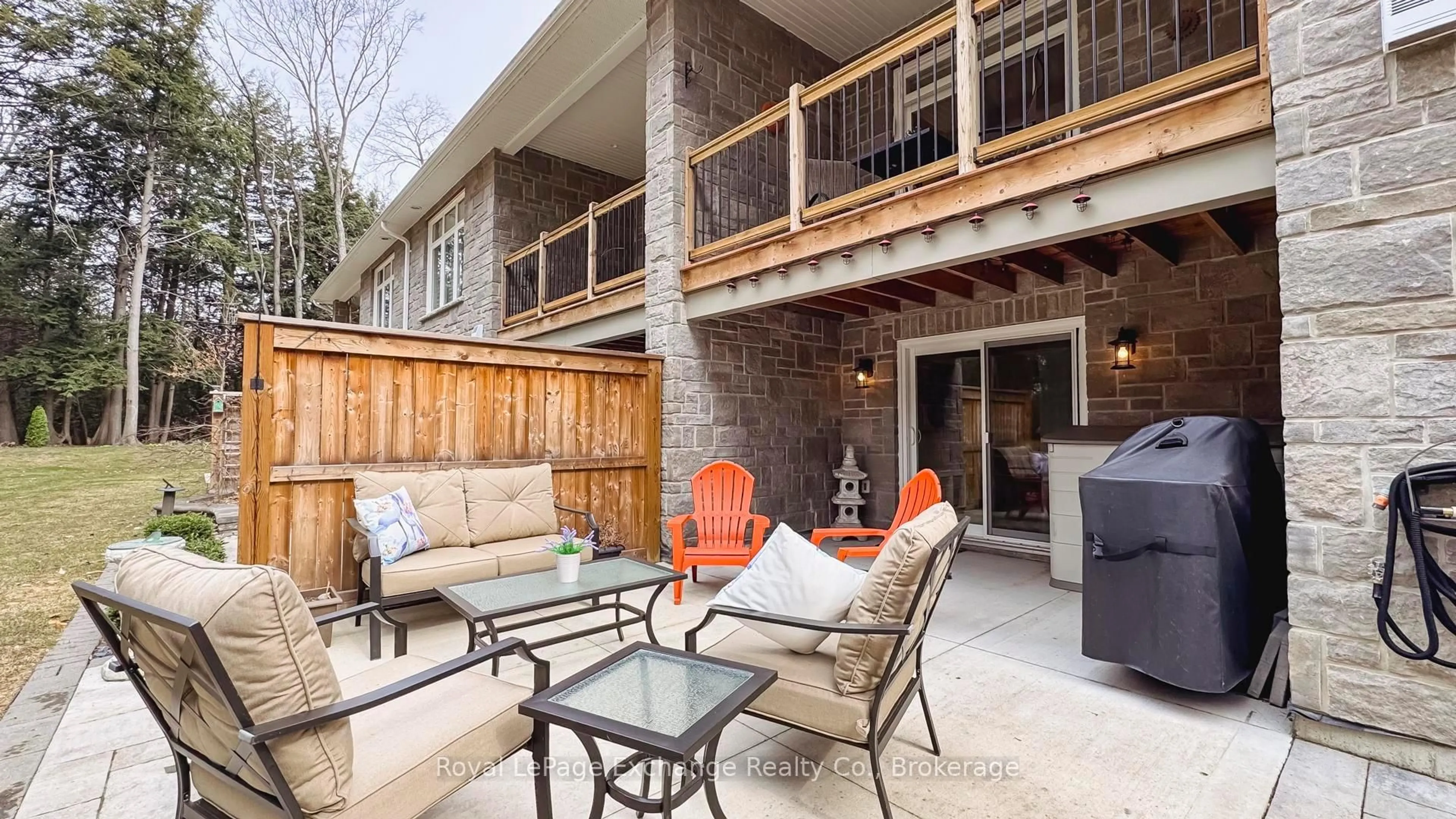 Patio, street for 552 Durham St #14, Kincardine Ontario N2Z 0G5