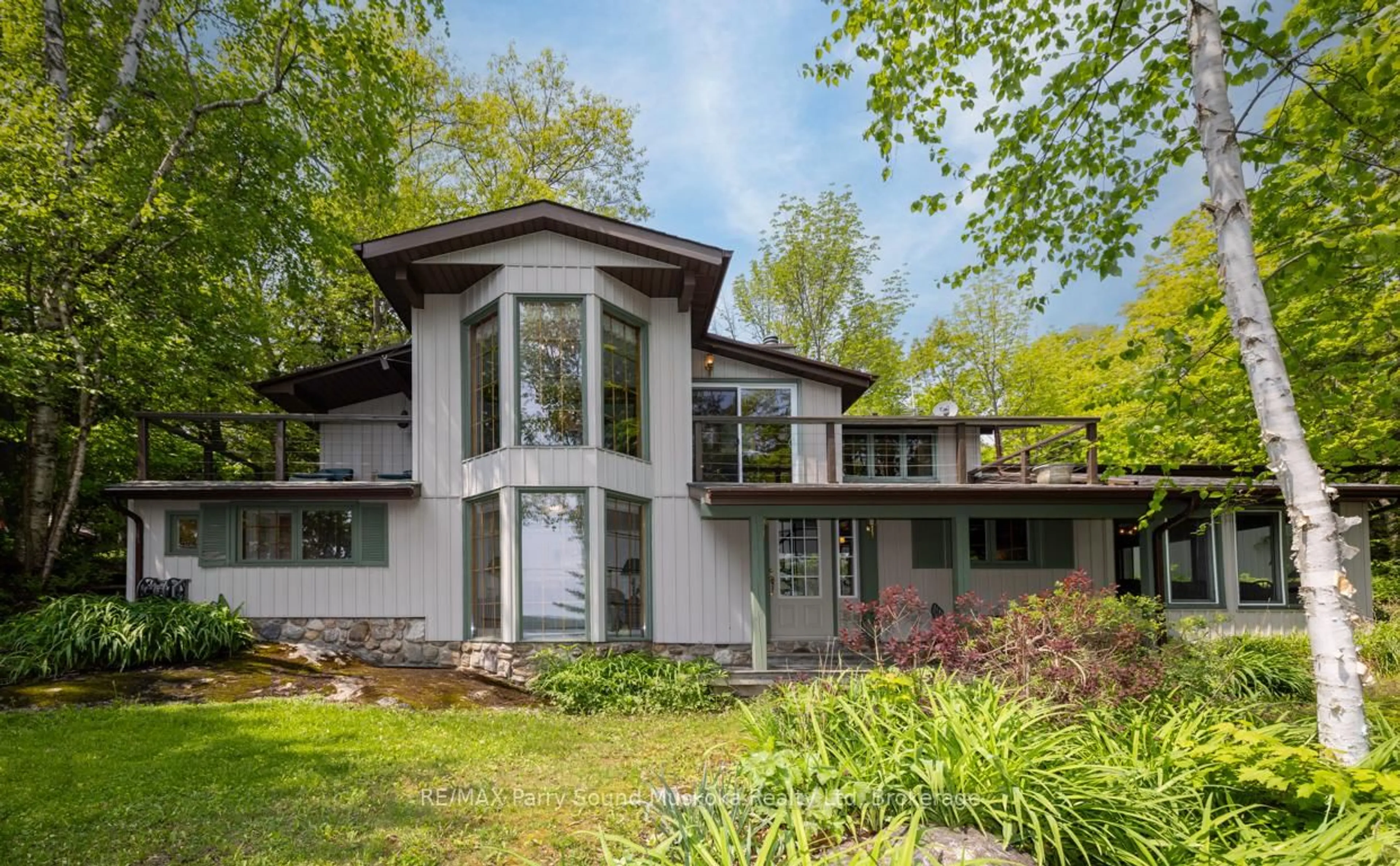 Home with vinyl exterior material, unknown for 49 Bayshore Dr, Seguin Ontario P2A 2W8