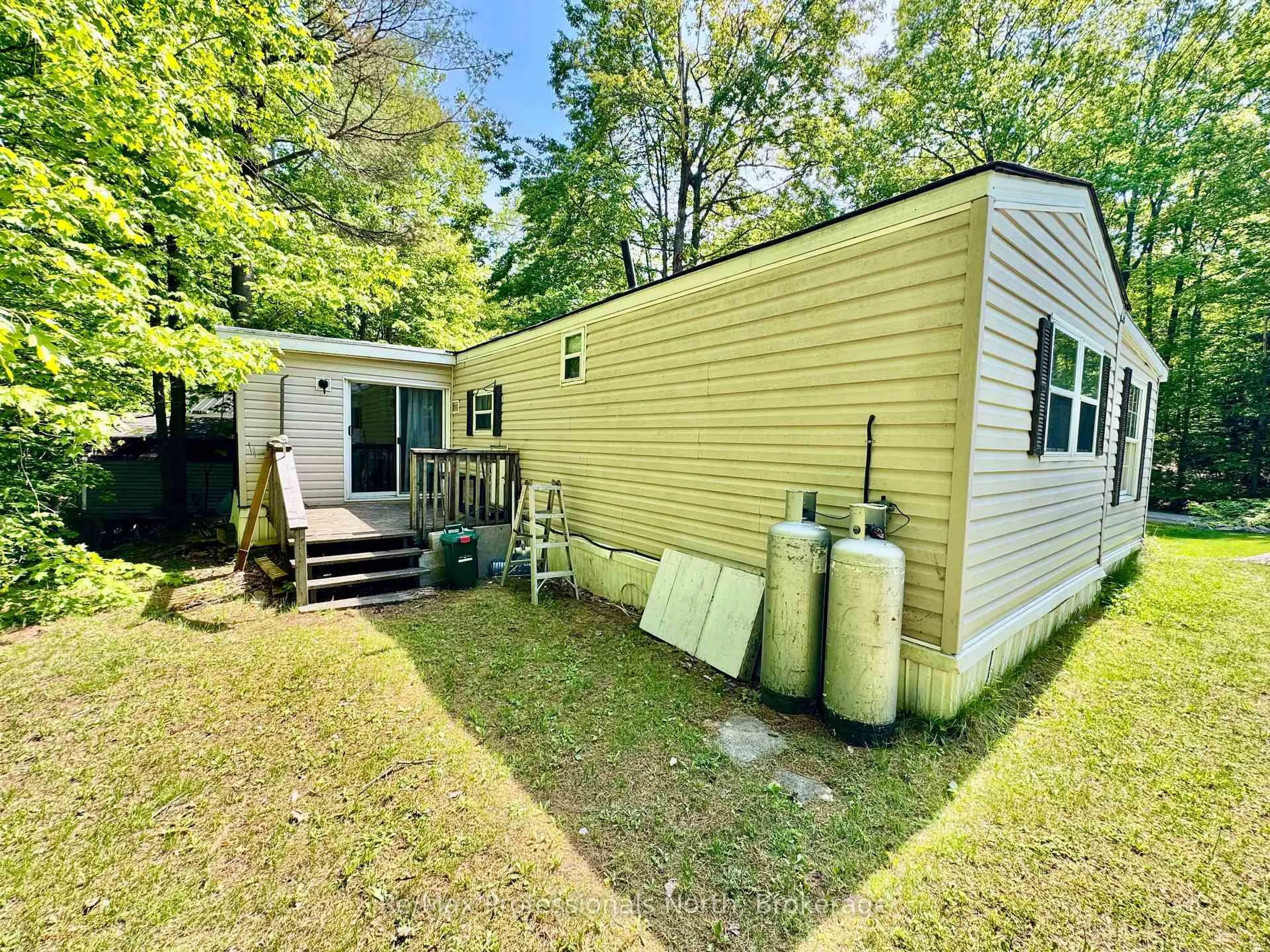 Unknown for 1007 Racoon Rd #86, Gravenhurst Ontario P1P 1R1