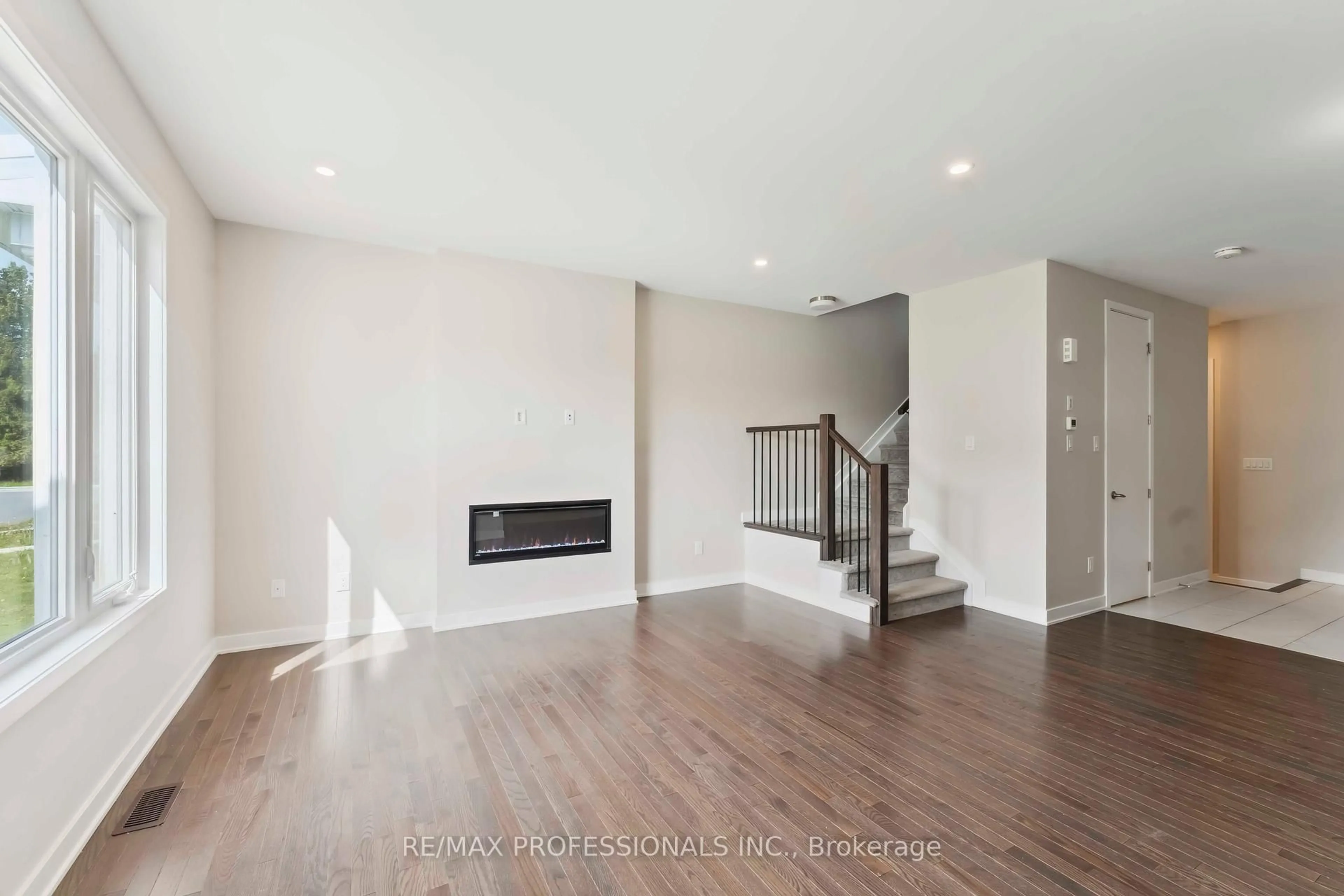 Unknown for 826 BASCULE Pl, Richmond Ontario K0A 2Z0