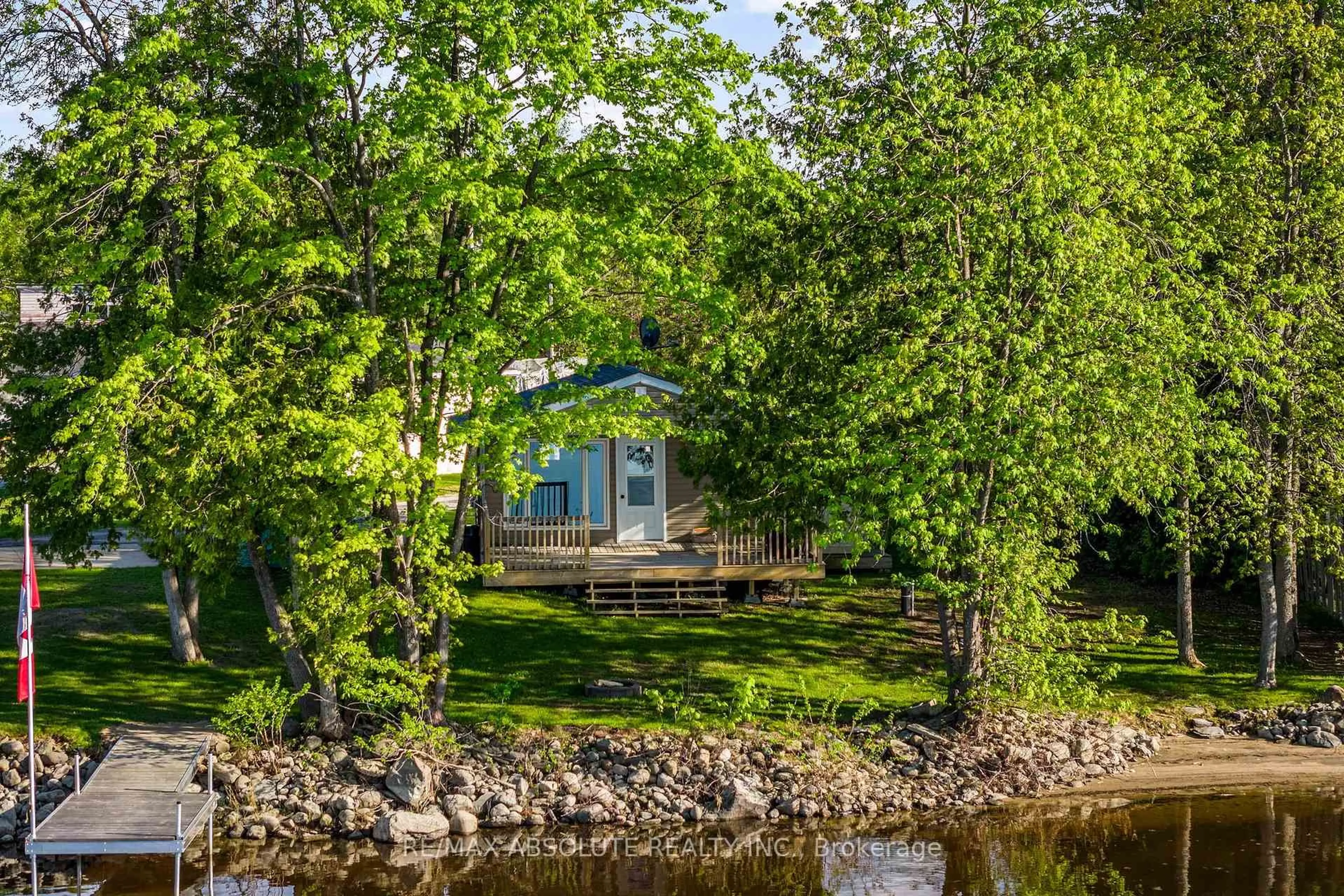 Shed for 33 B Oakdale Lane, Renfrew Ontario K7V 3Z8