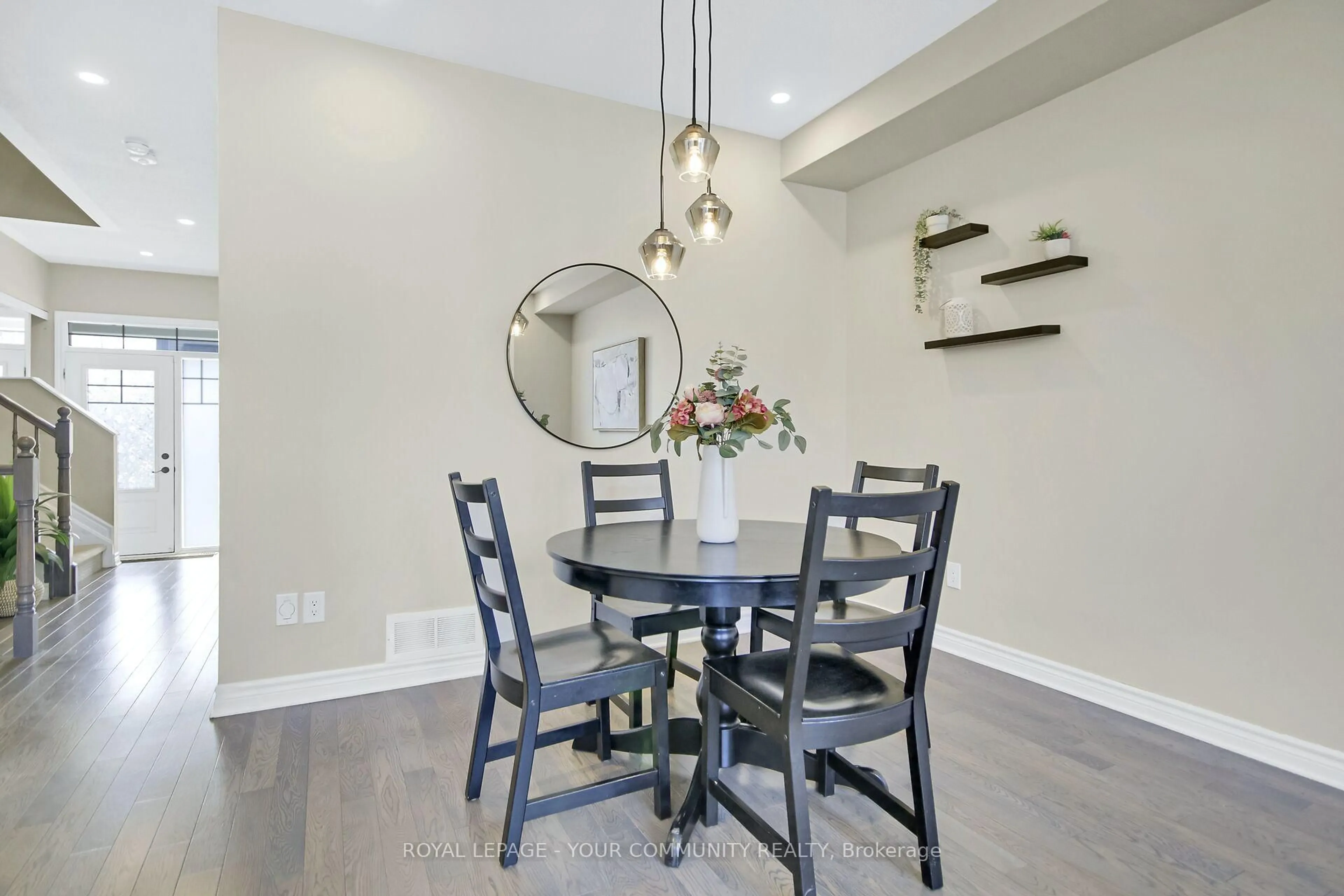 Dining room, unknown for 910 Kilbirnie Dr, Ottawa Ontario K2J 6G5