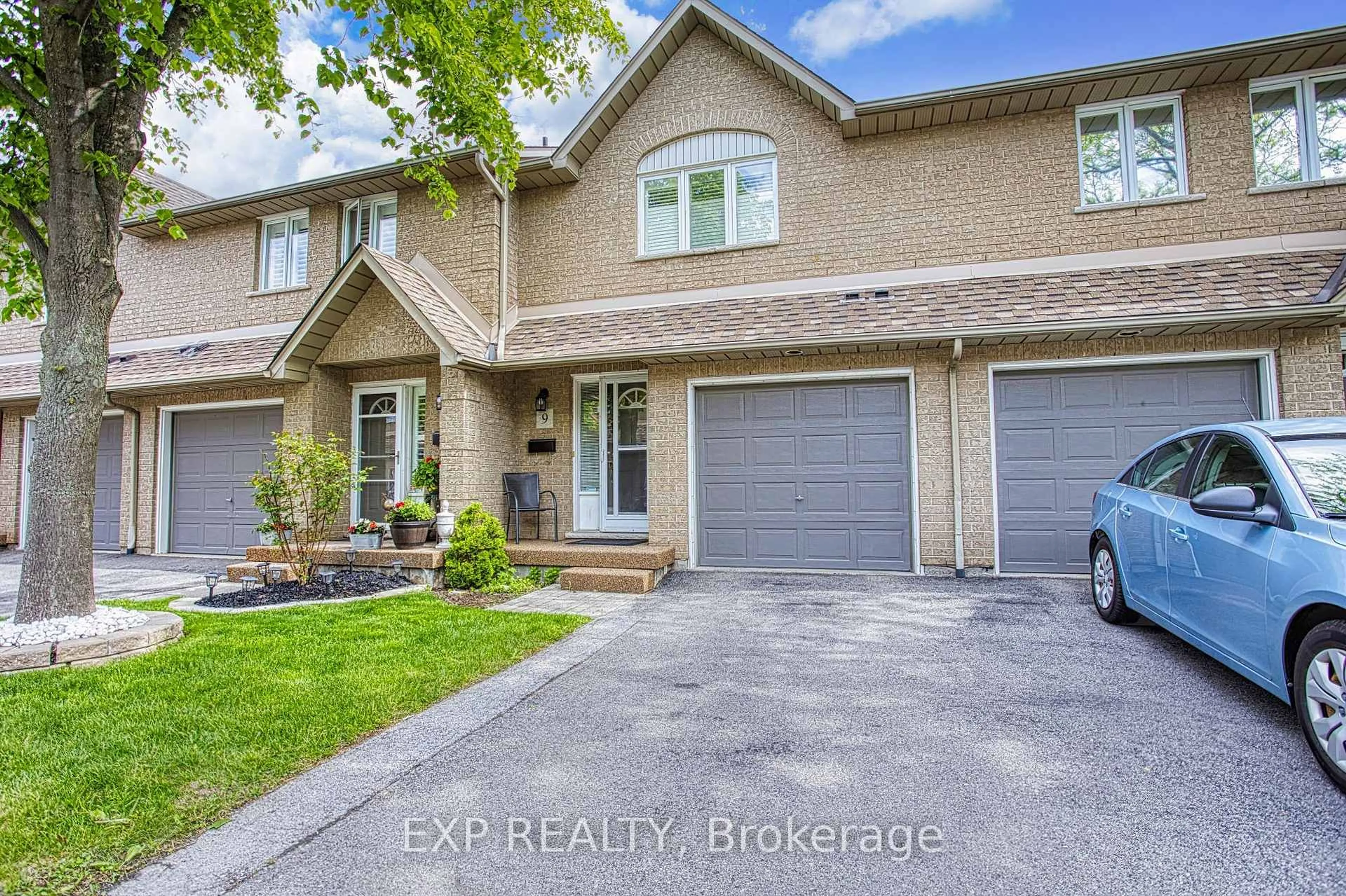 Home with brick exterior material, street for 100 Vineberg Dr #9, Hamilton Ontario L8W 3X4