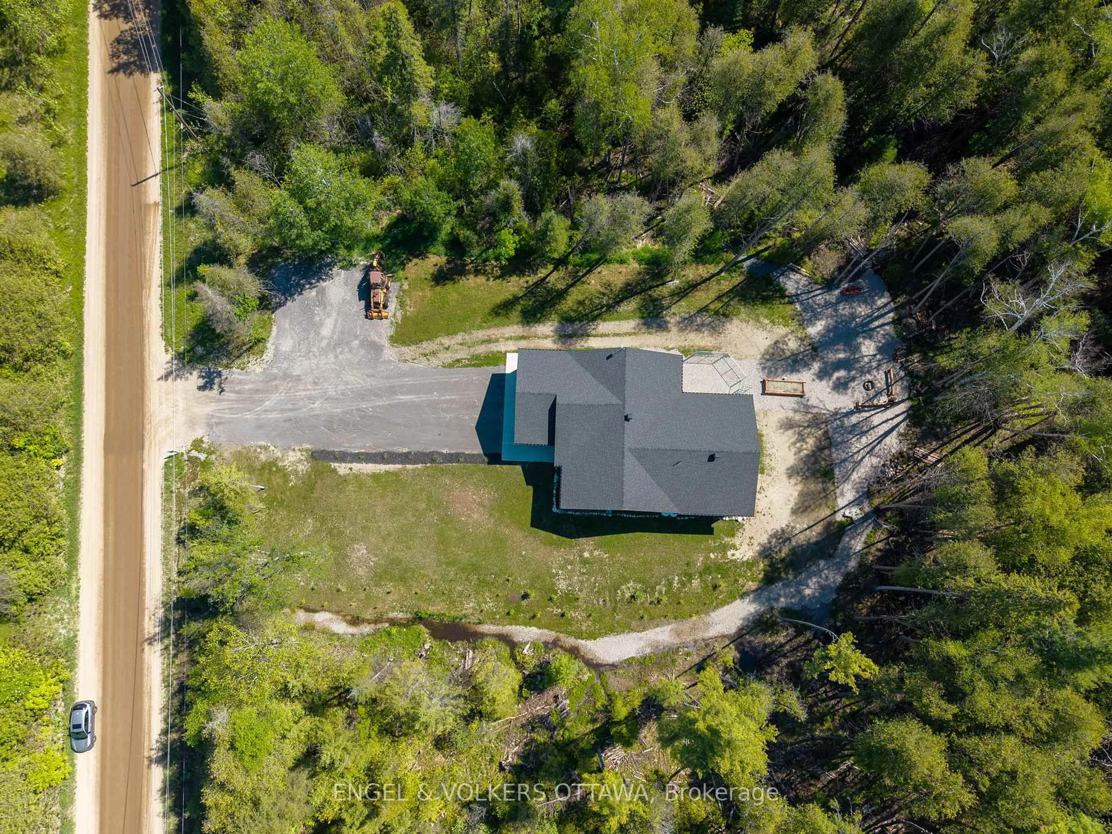 A pic from outside/outdoor area/front of a property/back of a property/a pic from drone, unknown for 397 Lime Kiln Rd, Renfrew Ontario K7V 3Z4