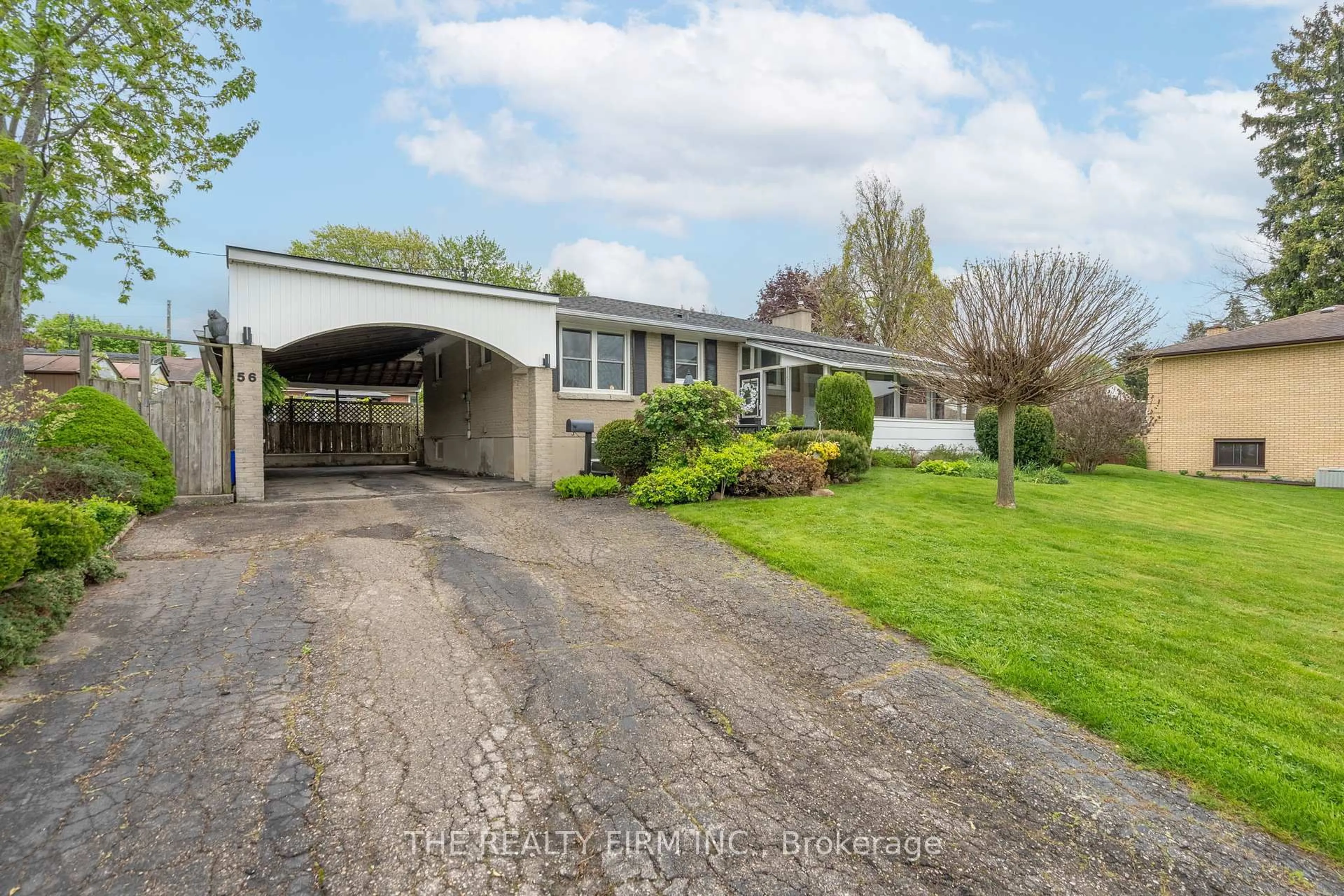 A pic from outside/outdoor area/front of a property/back of a property/a pic from drone, street for 56 Sparta St, St. Thomas Ontario N5R 5G9