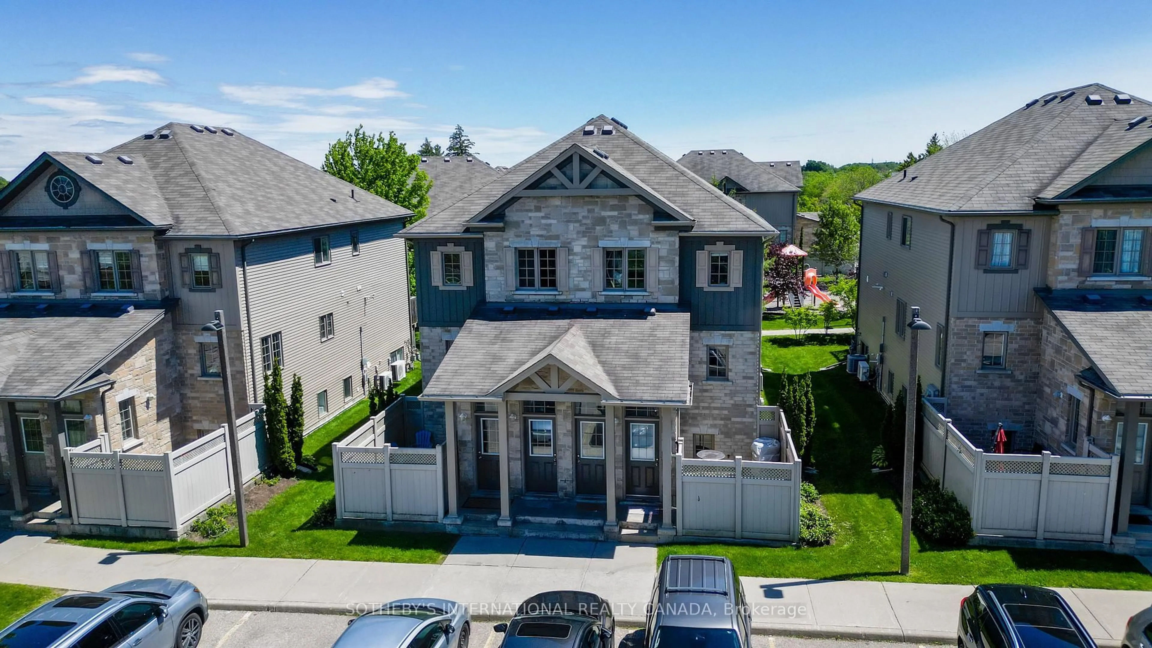 A pic from outside/outdoor area/front of a property/back of a property/a pic from drone, street for 931 Glasgow St #38B, Waterloo Ontario N2N 0B6