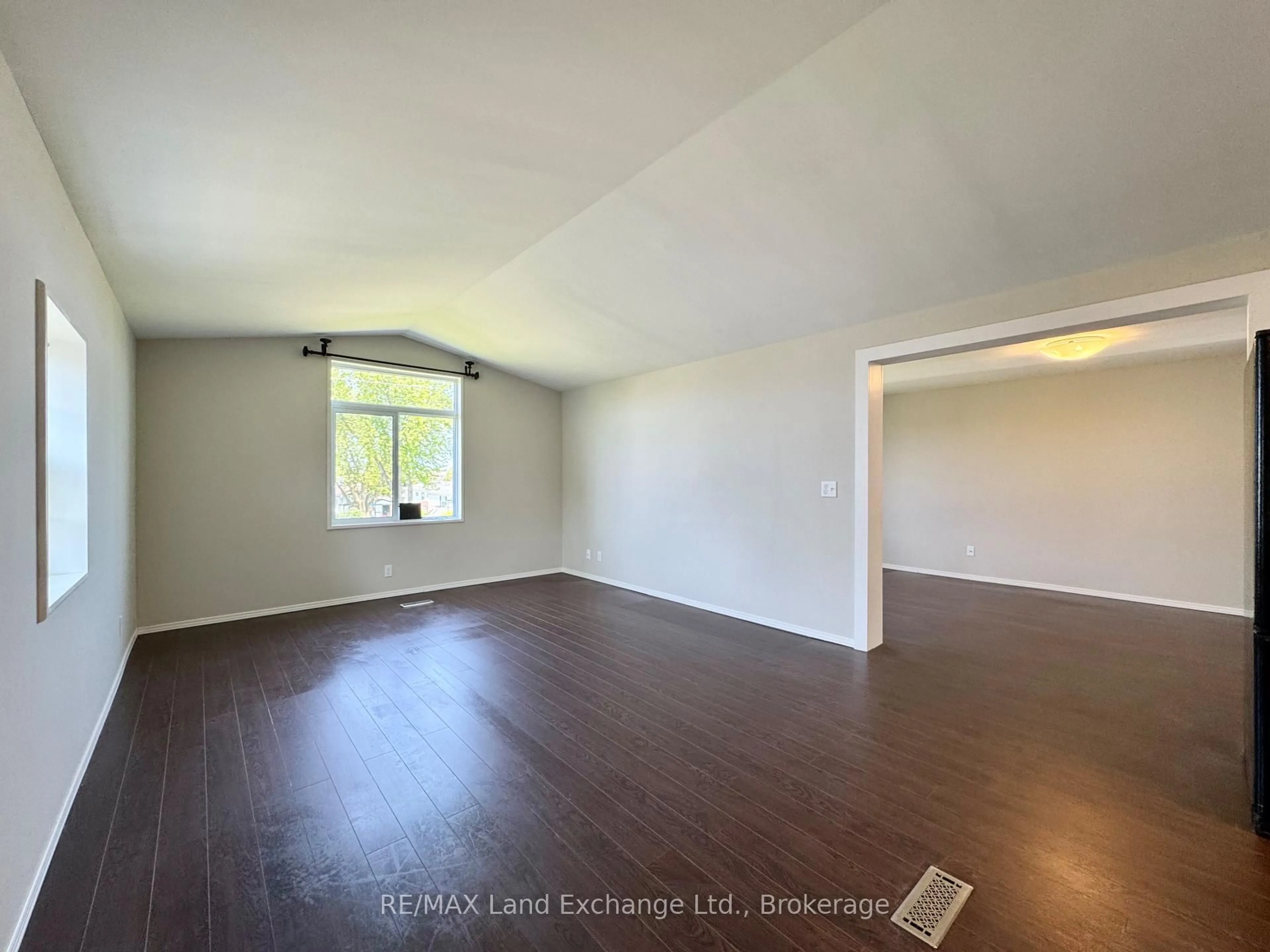 A pic of a room for 332-19 Concession 6 Rd, Saugeen Shores Ontario N0H 2C7