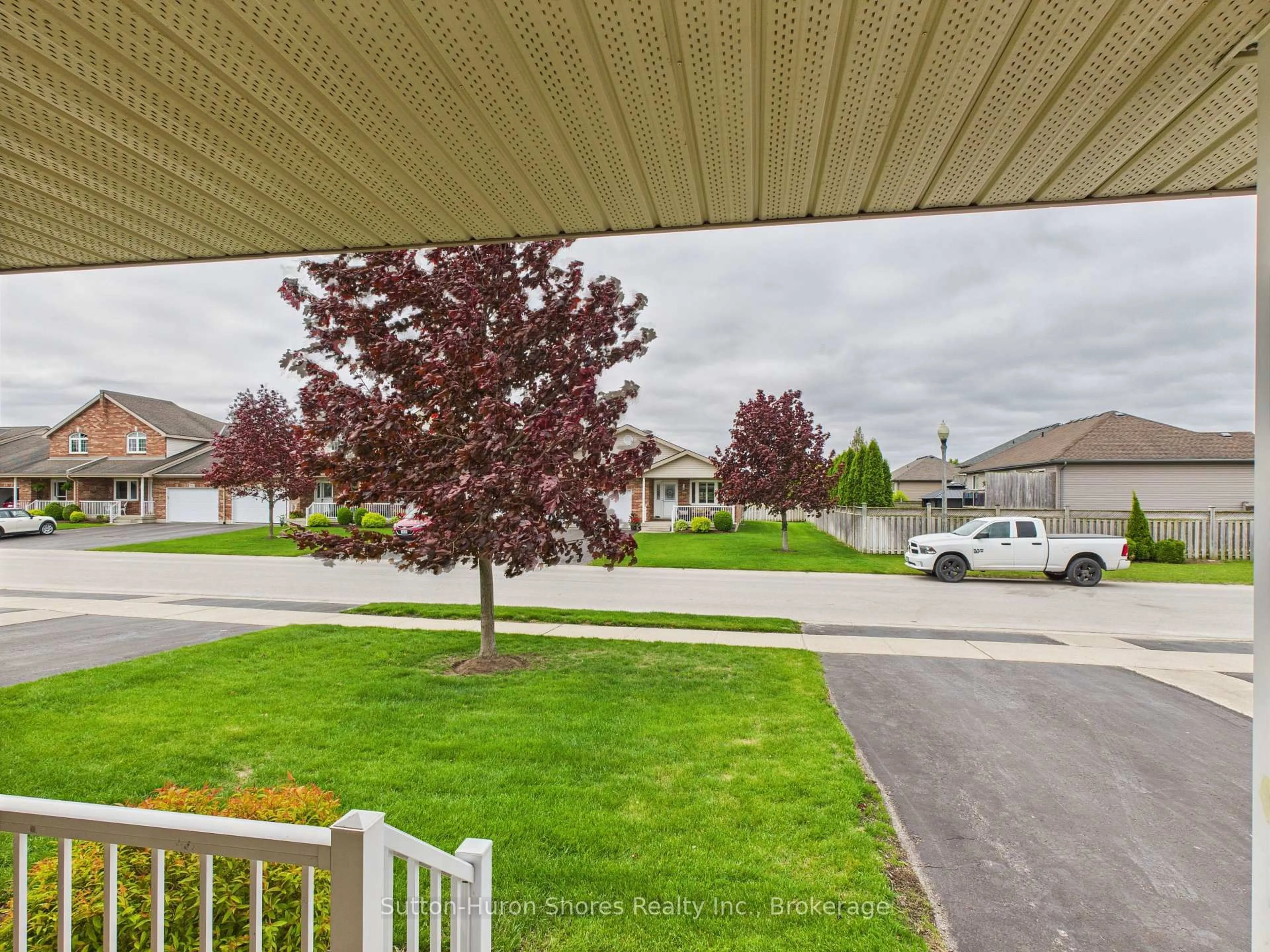A pic from outside/outdoor area/front of a property/back of a property/a pic from drone, street for 489 Andrew St, Saugeen Shores Ontario N0H 2C1