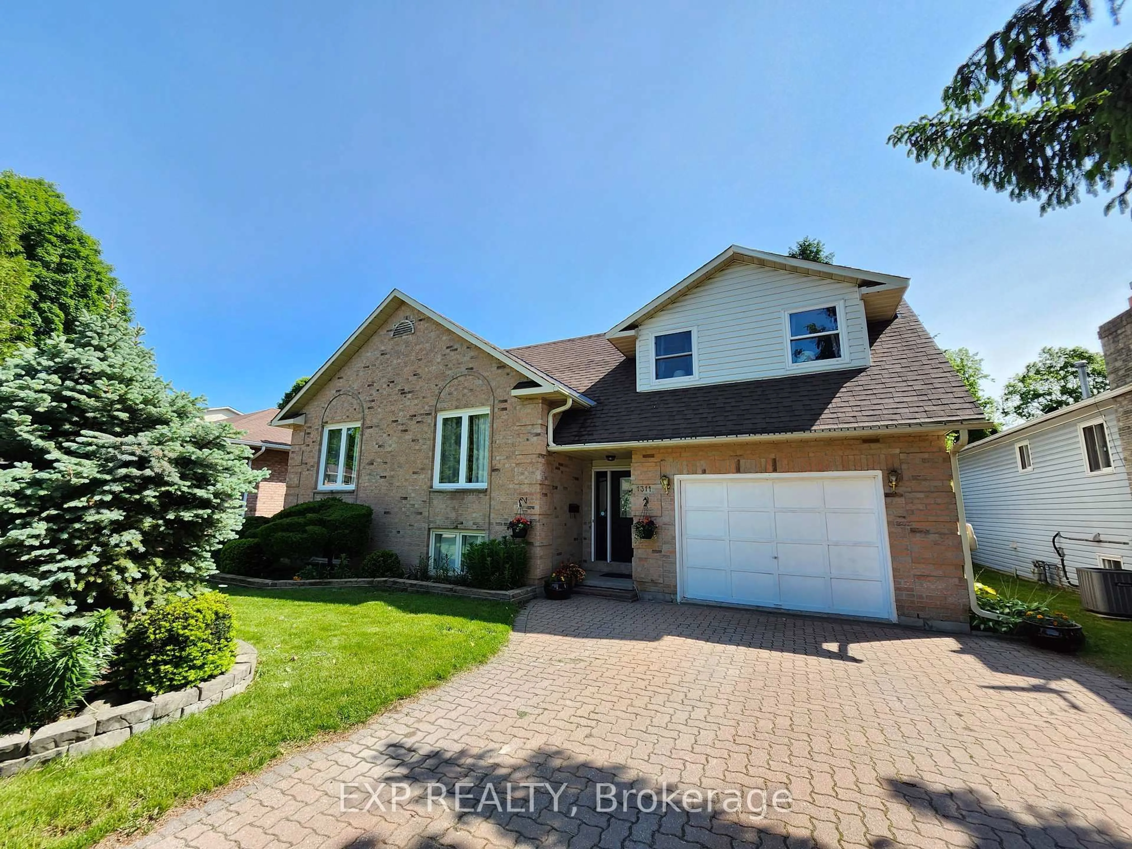 Unknown for 1311 Cuthbertson Ave, Brockville Ontario K6V 6Y2