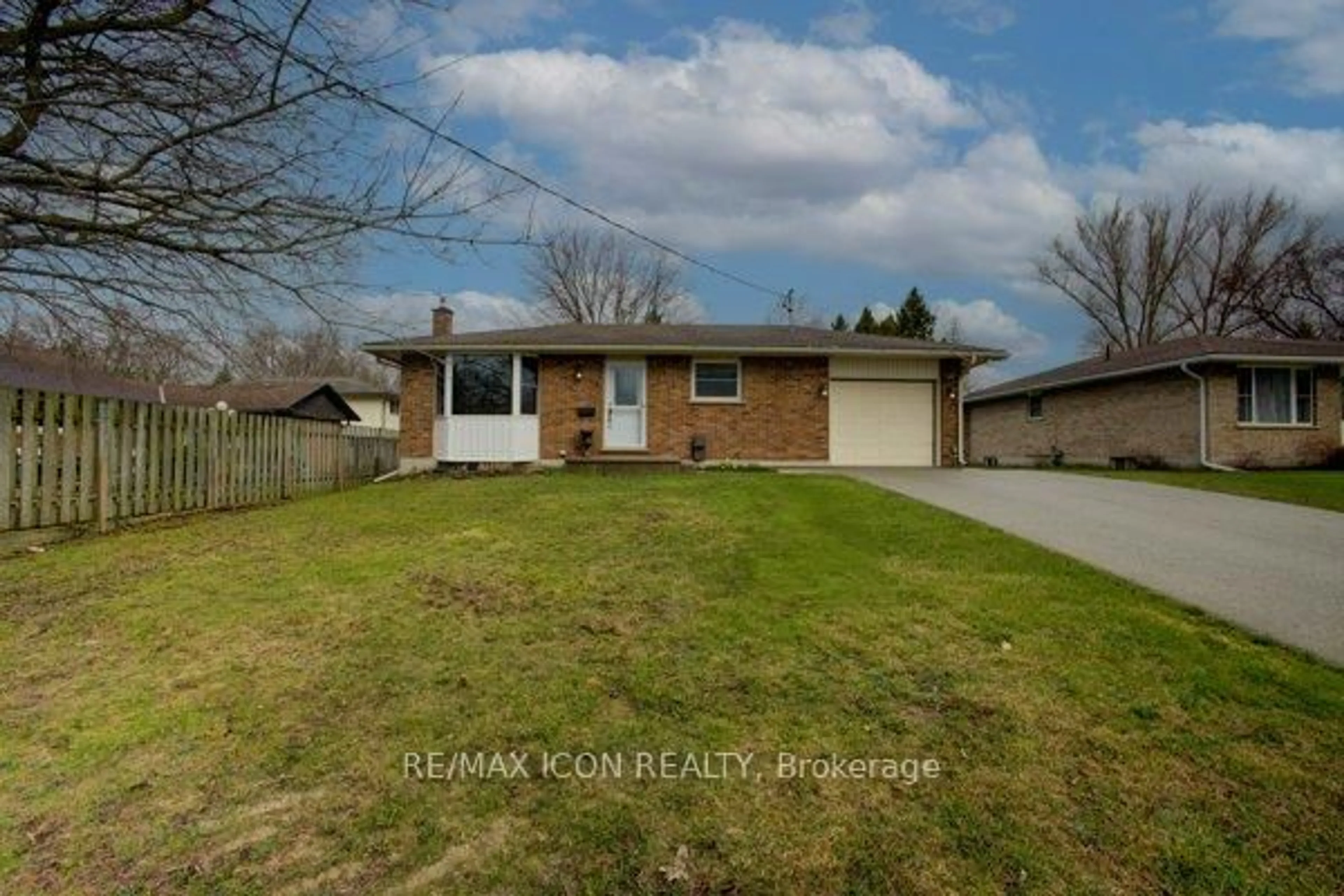 A pic from outside/outdoor area/front of a property/back of a property/a pic from drone, street for 315 Birmingham St, Wellington North Ontario N0G 2L2