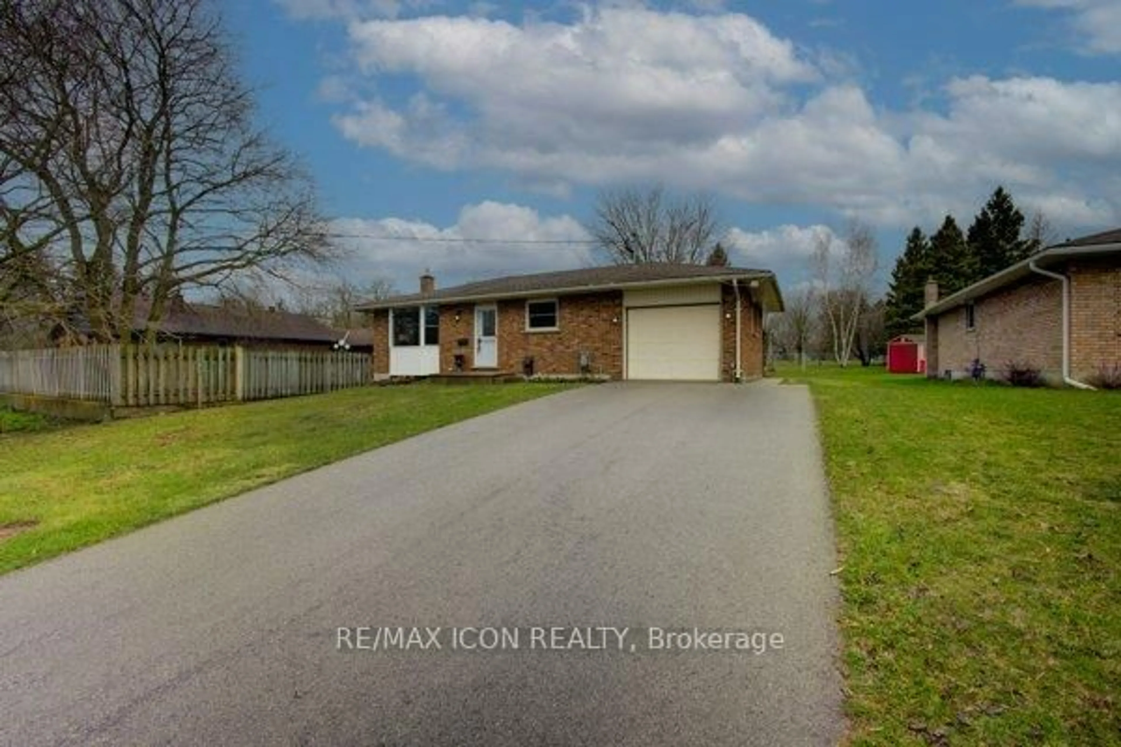 Unknown for 315 Birmingham St, Wellington North Ontario N0G 2L2
