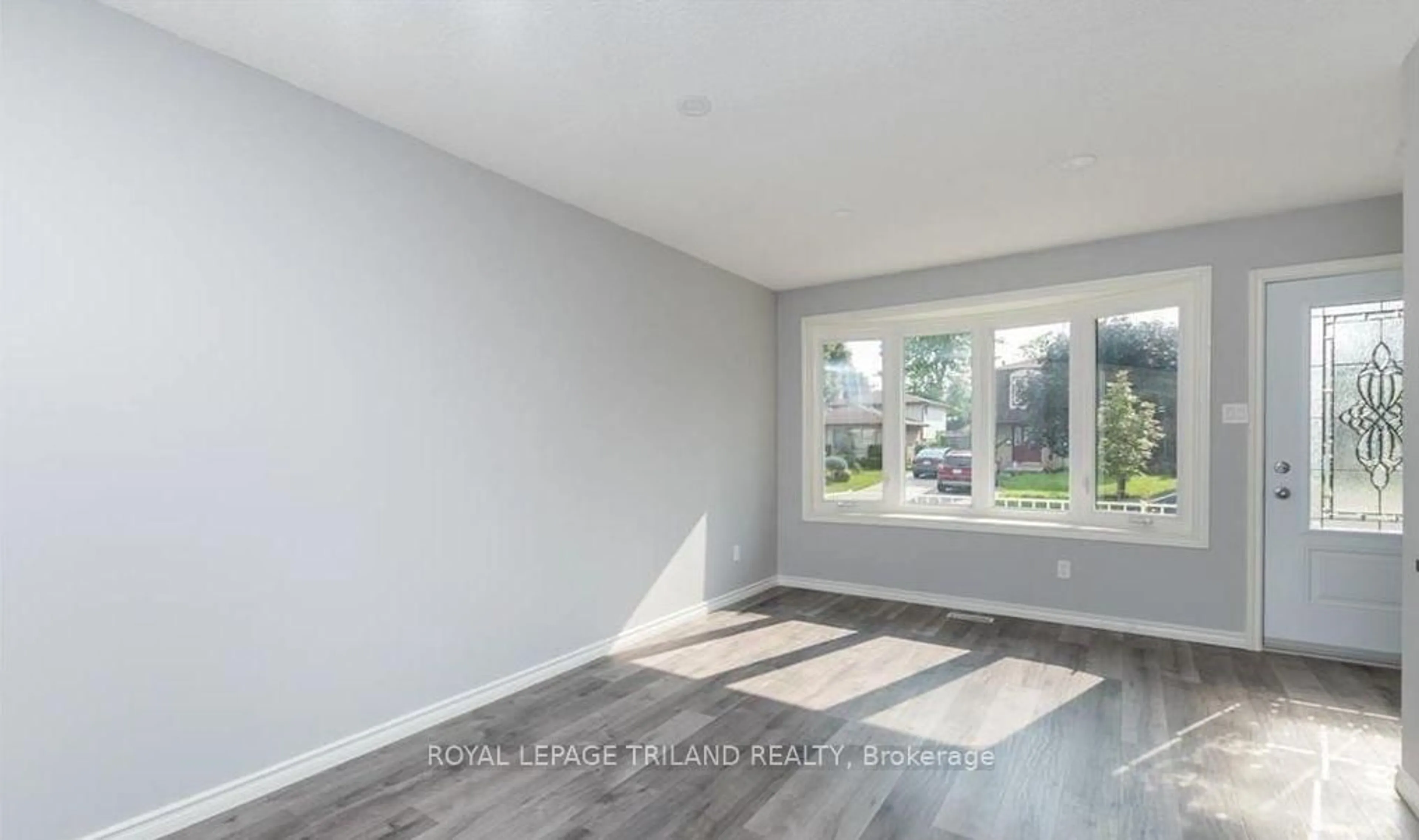 A pic of a room for 33 Edmunds Cres, London South Ontario N5Z 4J1