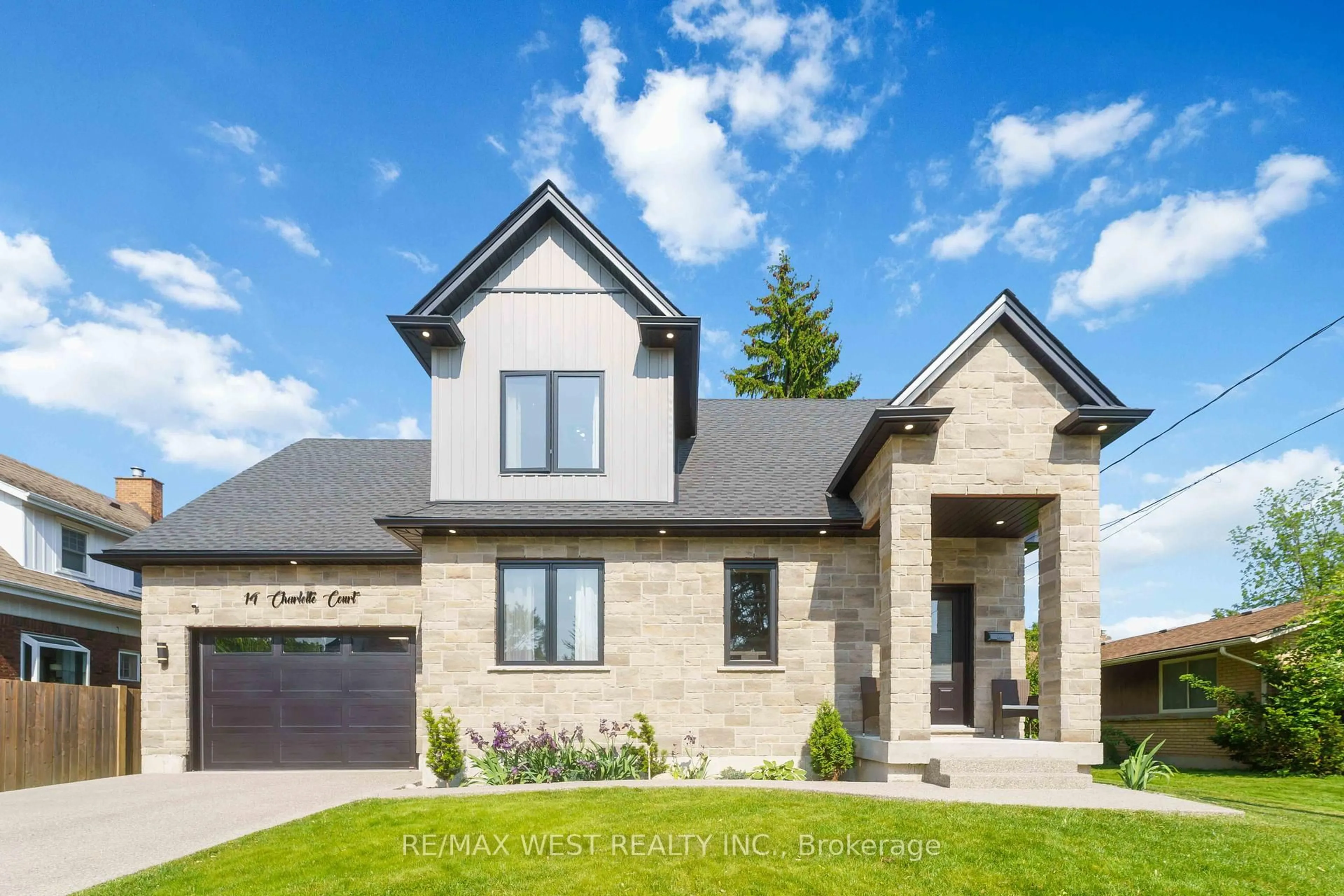 Home with brick exterior material, street for 14 Charlotte Crt, Welland Ontario L3C 1P5