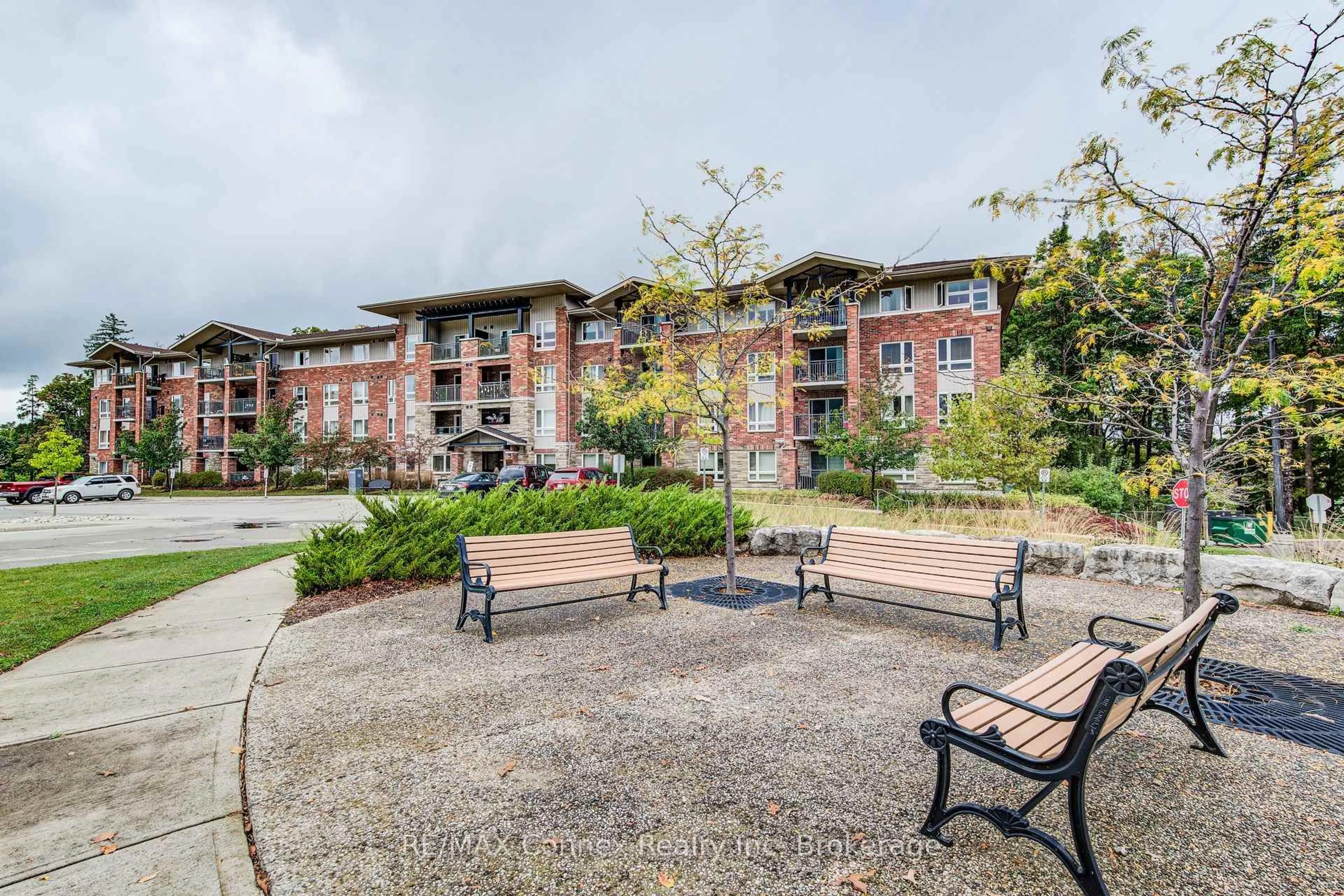 Patio, unknown for 625 St David St #412, Centre Wellington Ontario N1M 0A8