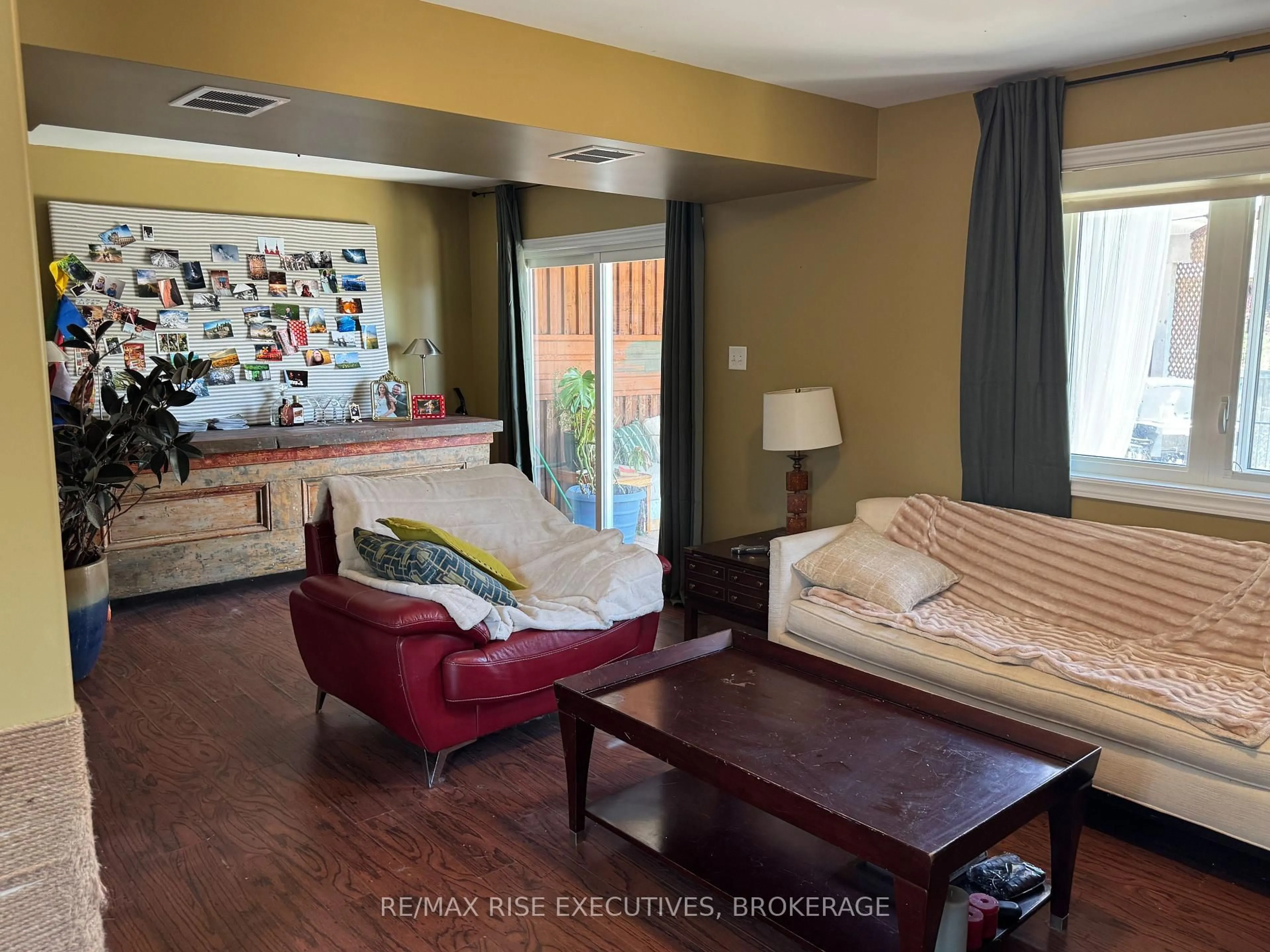 Living room with furniture, unknown for 211 OAK St, Gananoque Ontario K7G 2R5