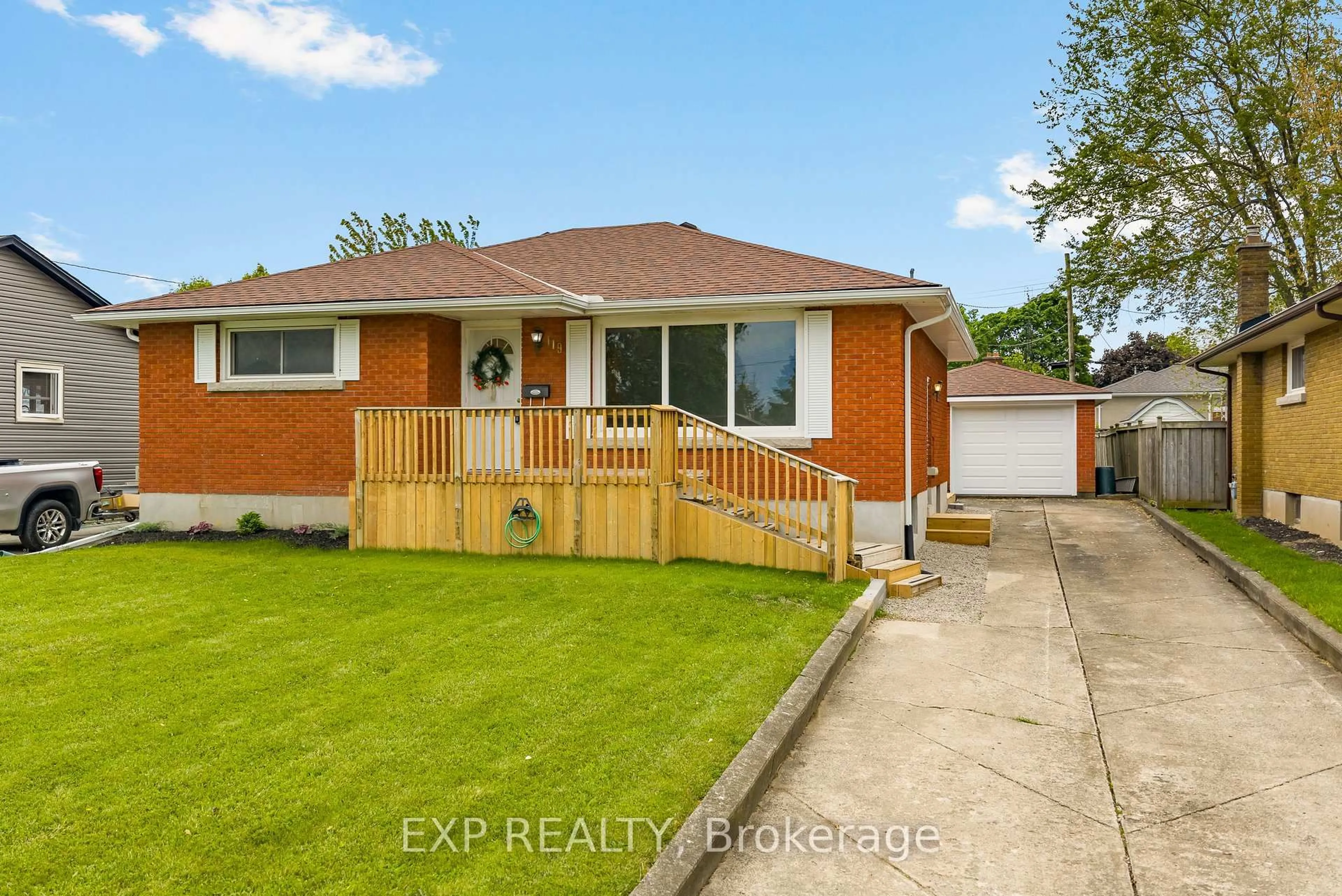 Home with brick exterior material, street for 119 Ryerson St, Thorold Ontario L2V 3Y2
