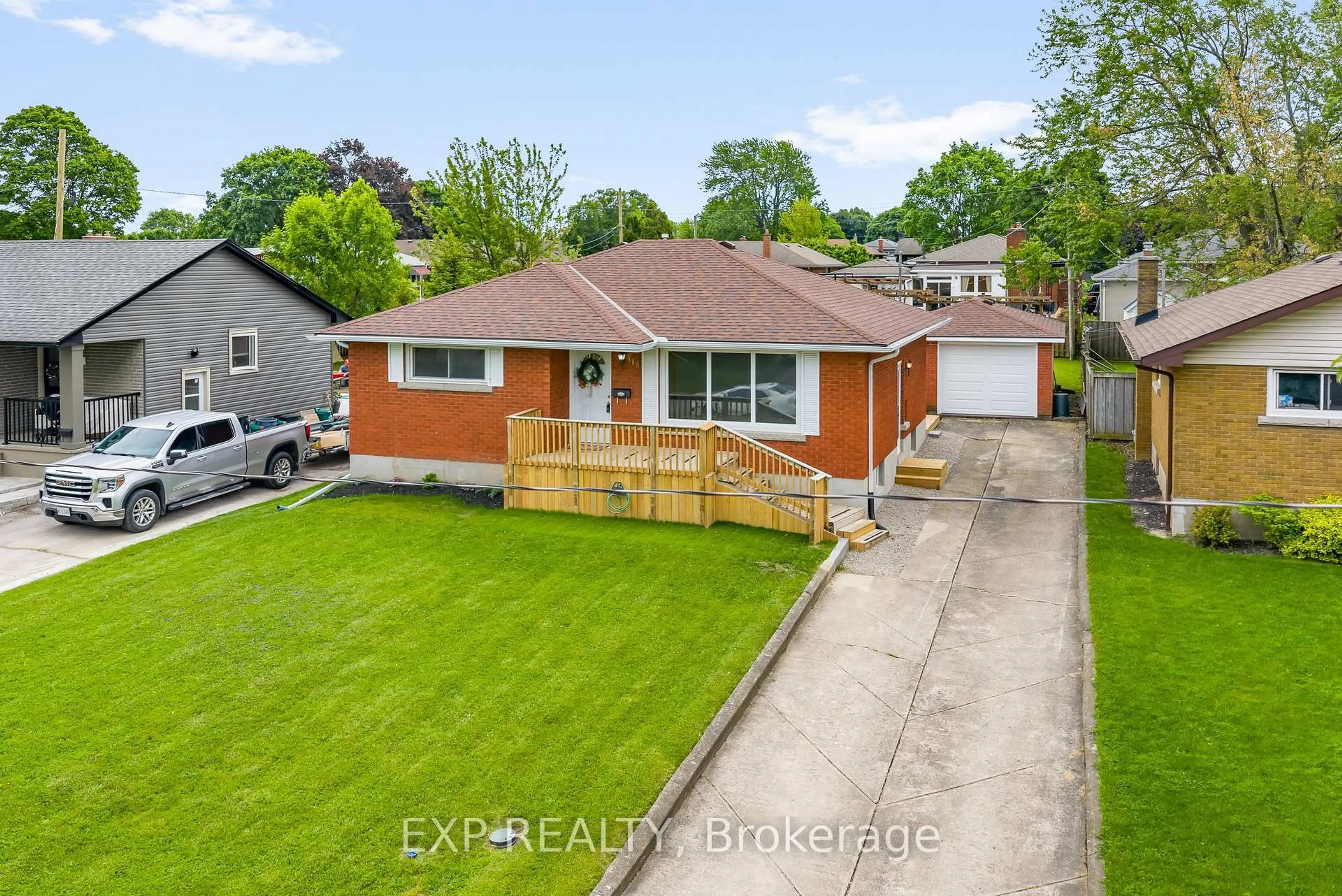 A pic from outside/outdoor area/front of a property/back of a property/a pic from drone, street for 119 Ryerson St, Thorold Ontario L2V 3Y2