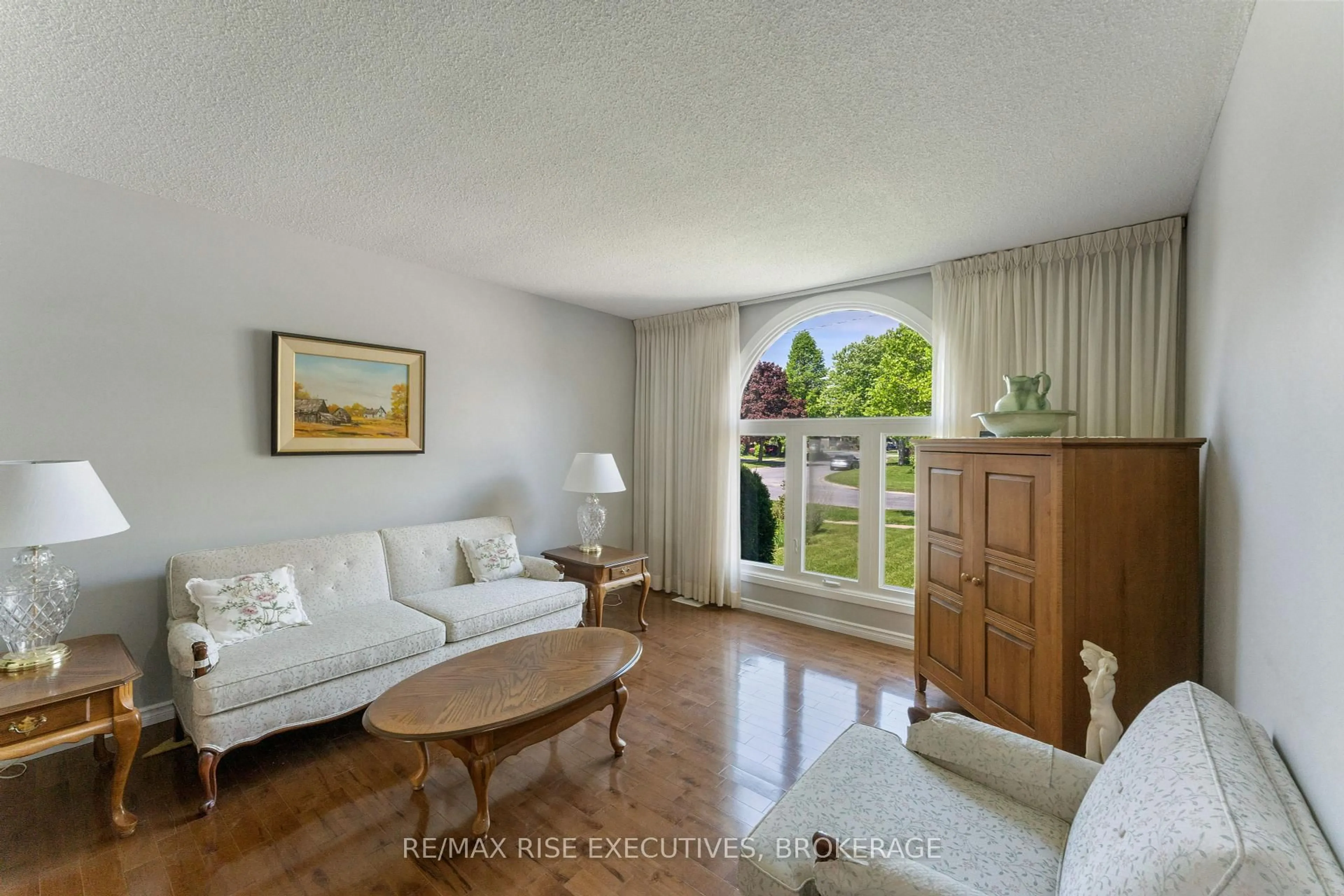 Living room with furniture, unknown for 656 Rivermeade Ave, Kingston Ontario K7M 7Z6