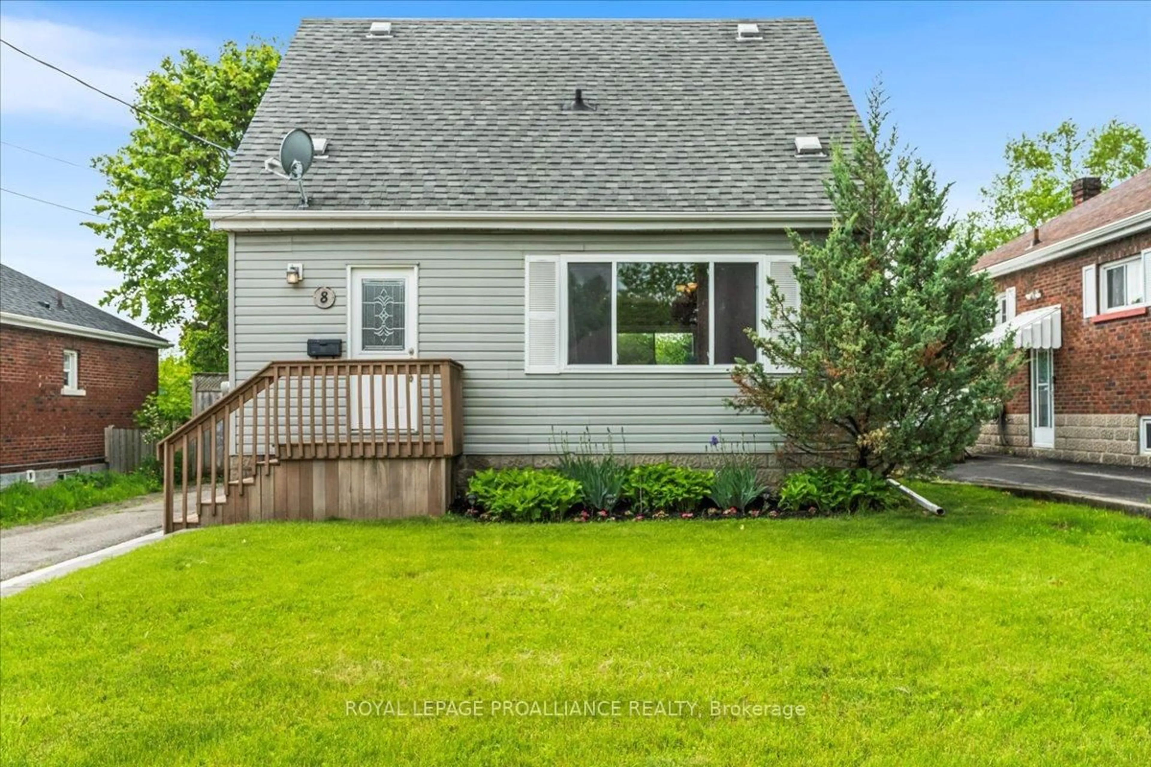 Home with vinyl exterior material, street for 8 Carmen Ave, Belleville Ontario K8P 3A5
