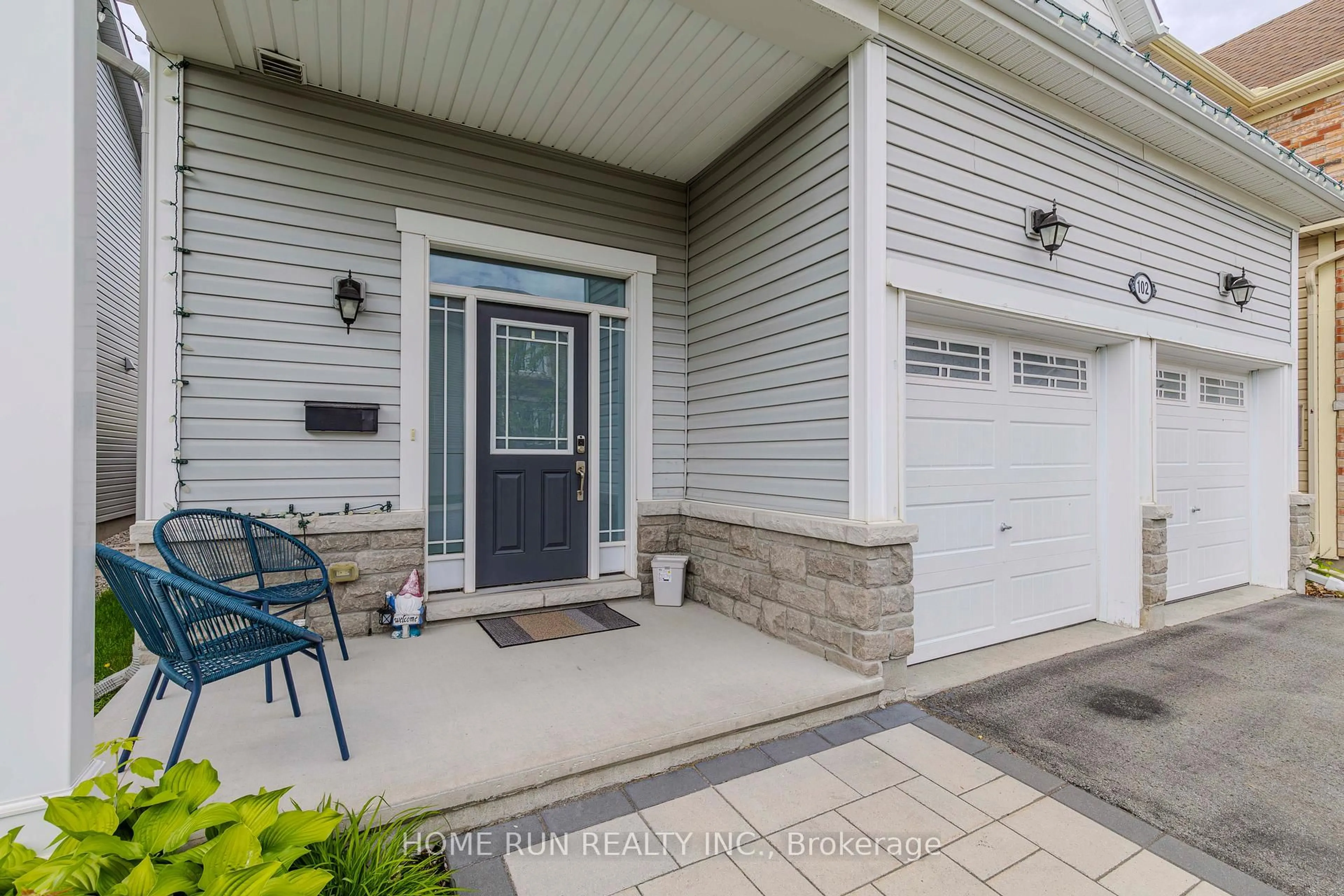 Unknown for 102 Asper Trail Circ, Ottawa Ontario K2M 0L1