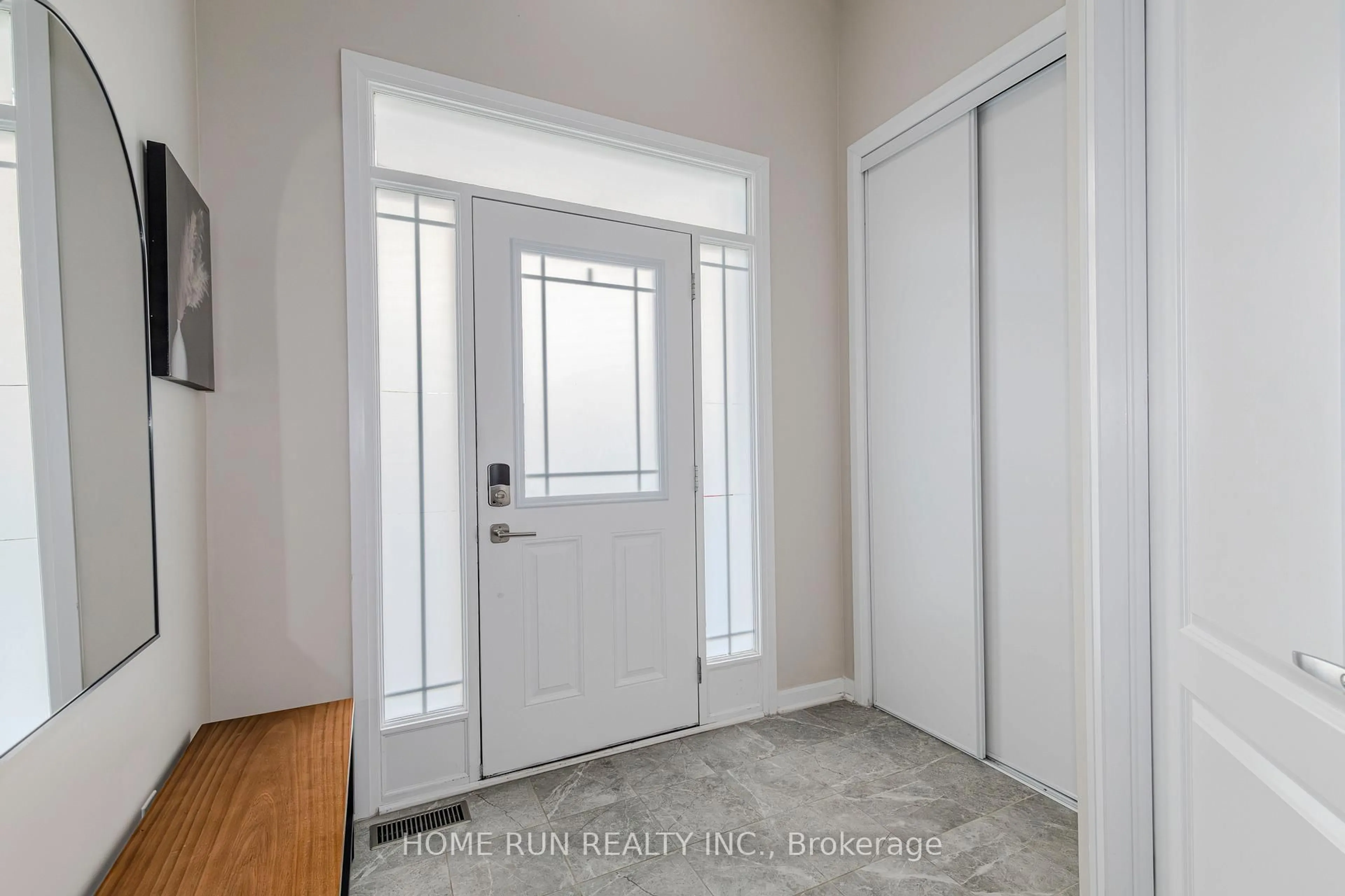 Indoor entryway for 102 Asper Trail Circ, Ottawa Ontario K2M 0L1