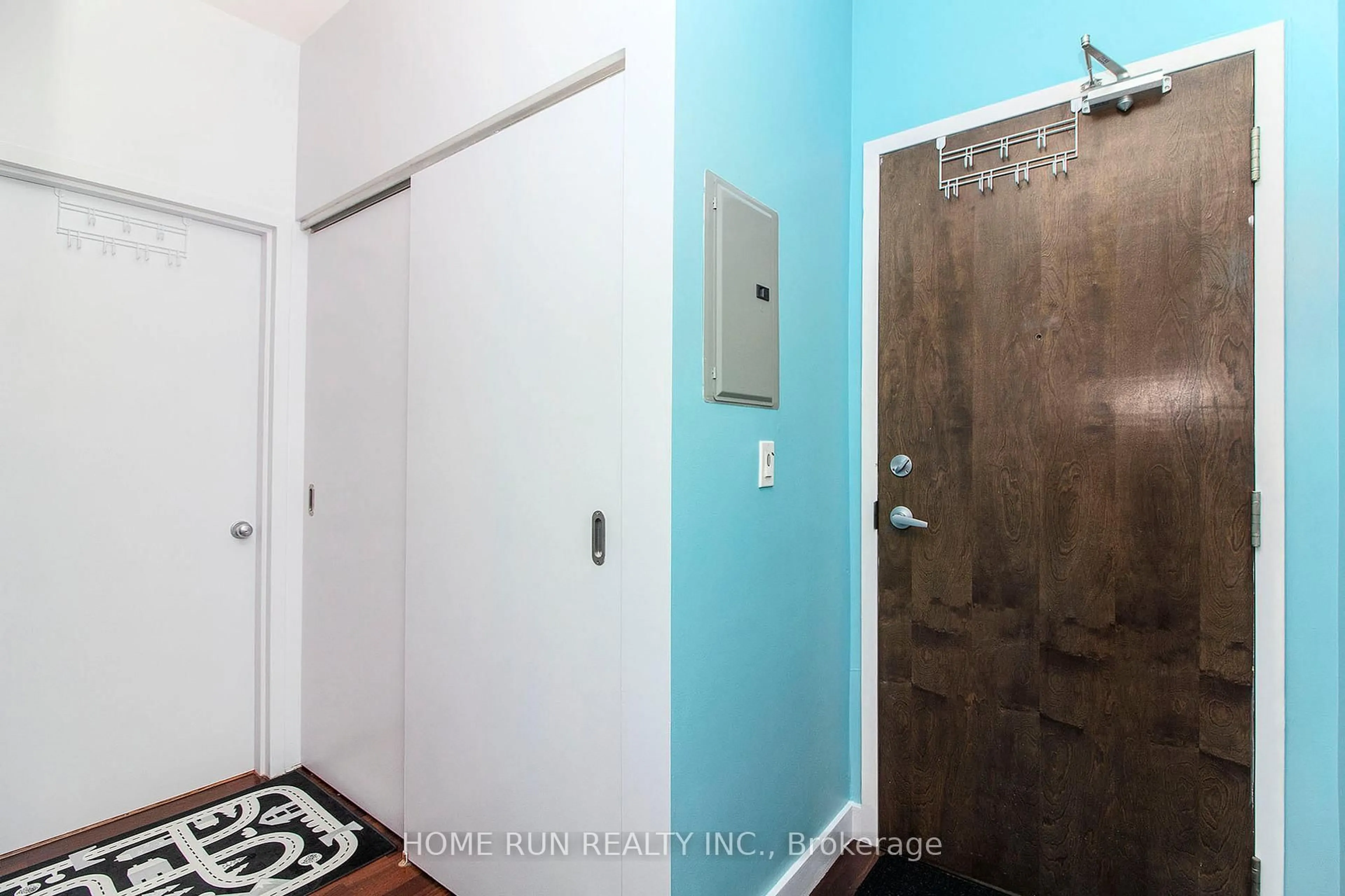 Unknown for 383 Cumberland St #202, Ottawa Ontario K1N 1J7
